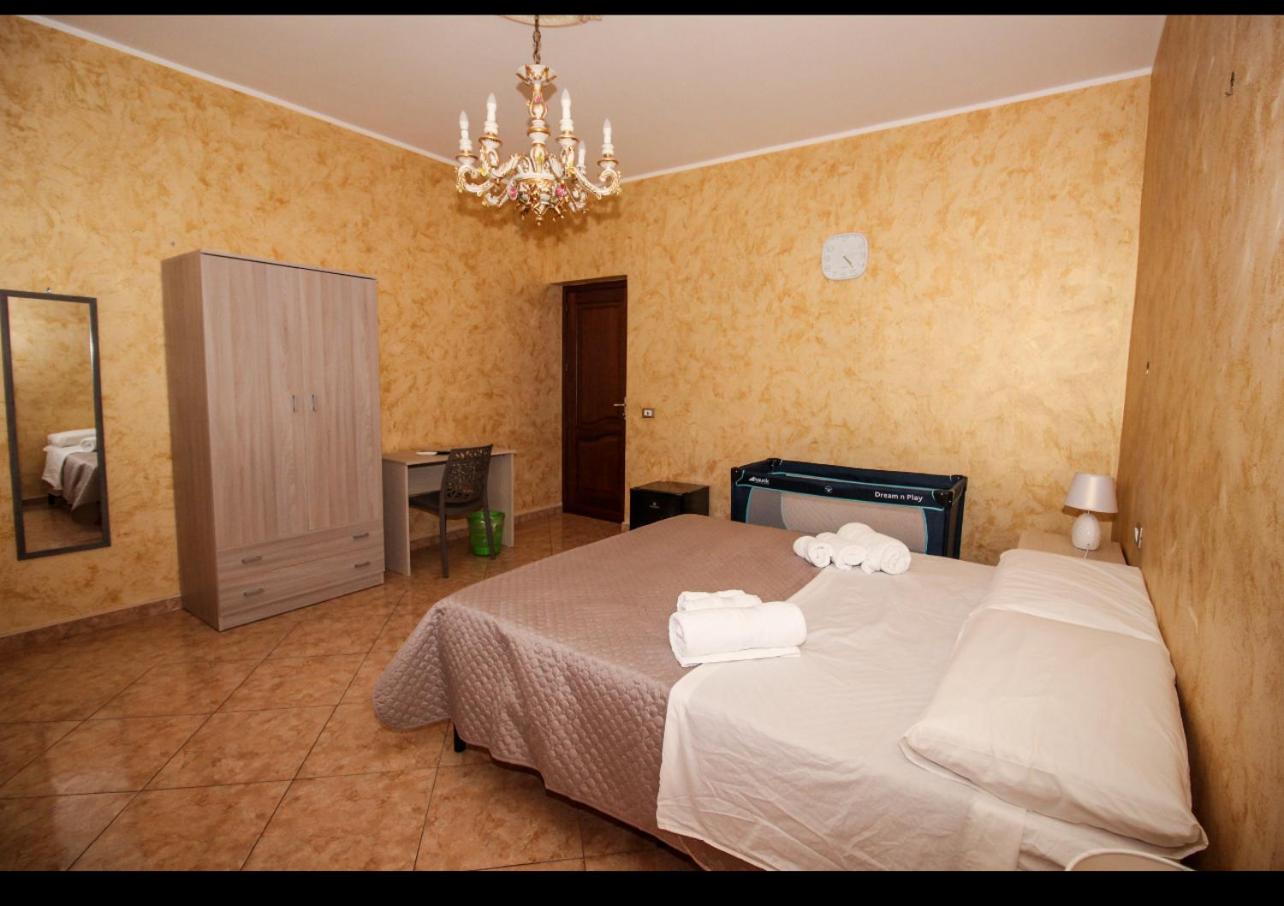 Four-Bedroom Apartment With Balcony 