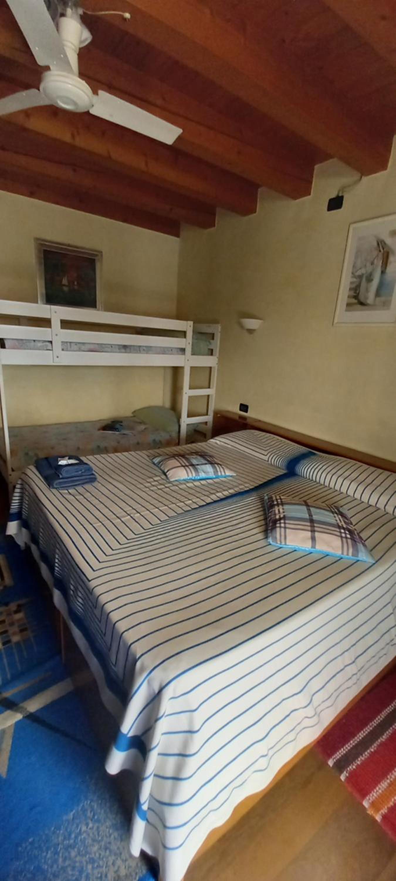 Classic Quadruple Room - Photo 11