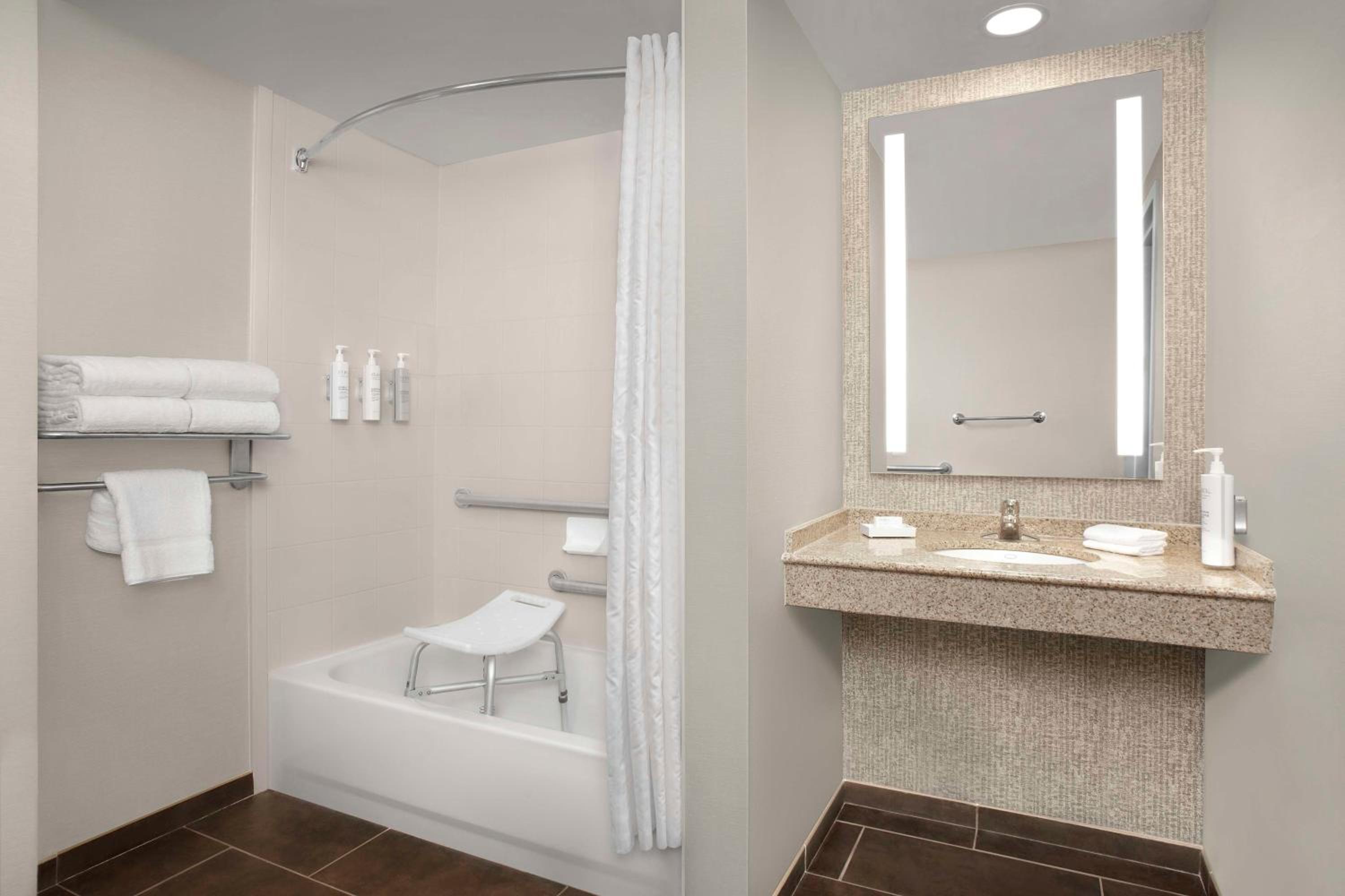 Queen Room with Two Queen Beds - Mobility and Hearing Access - Photo 2