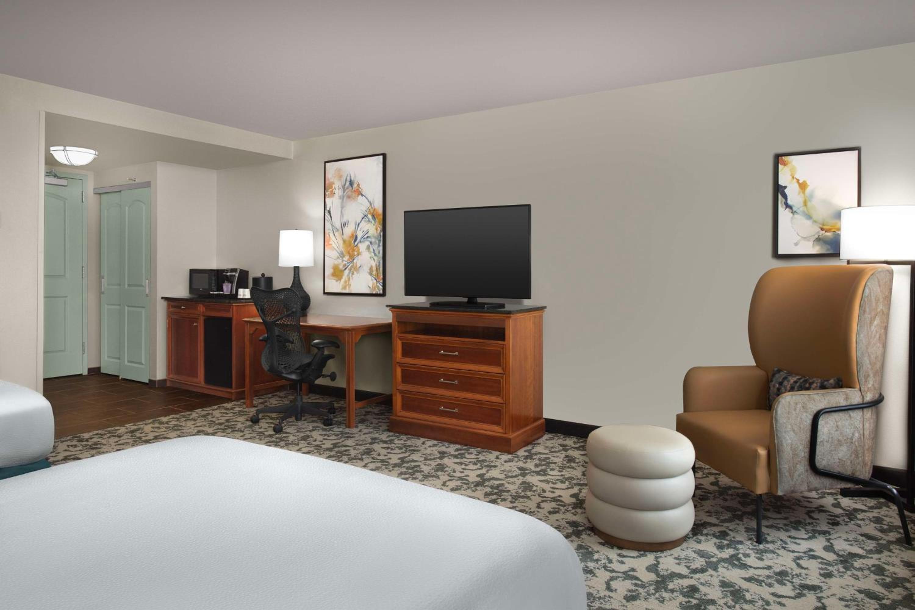 Queen Room with Two Queen Beds - Mobility and Hearing Access - Photo 3
