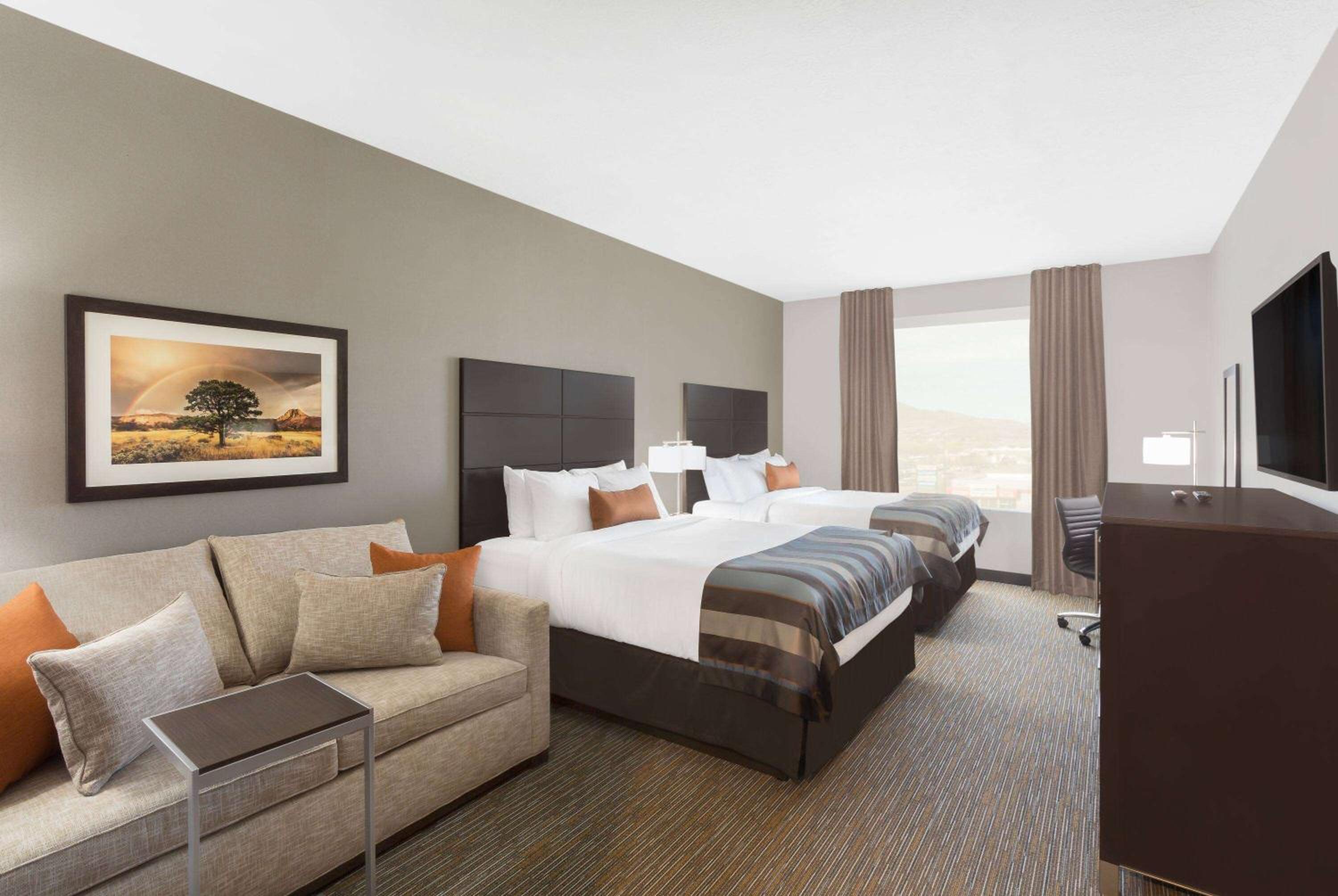 Queen Room with Two Queen Beds and Sofa Bed - Non-Smoking