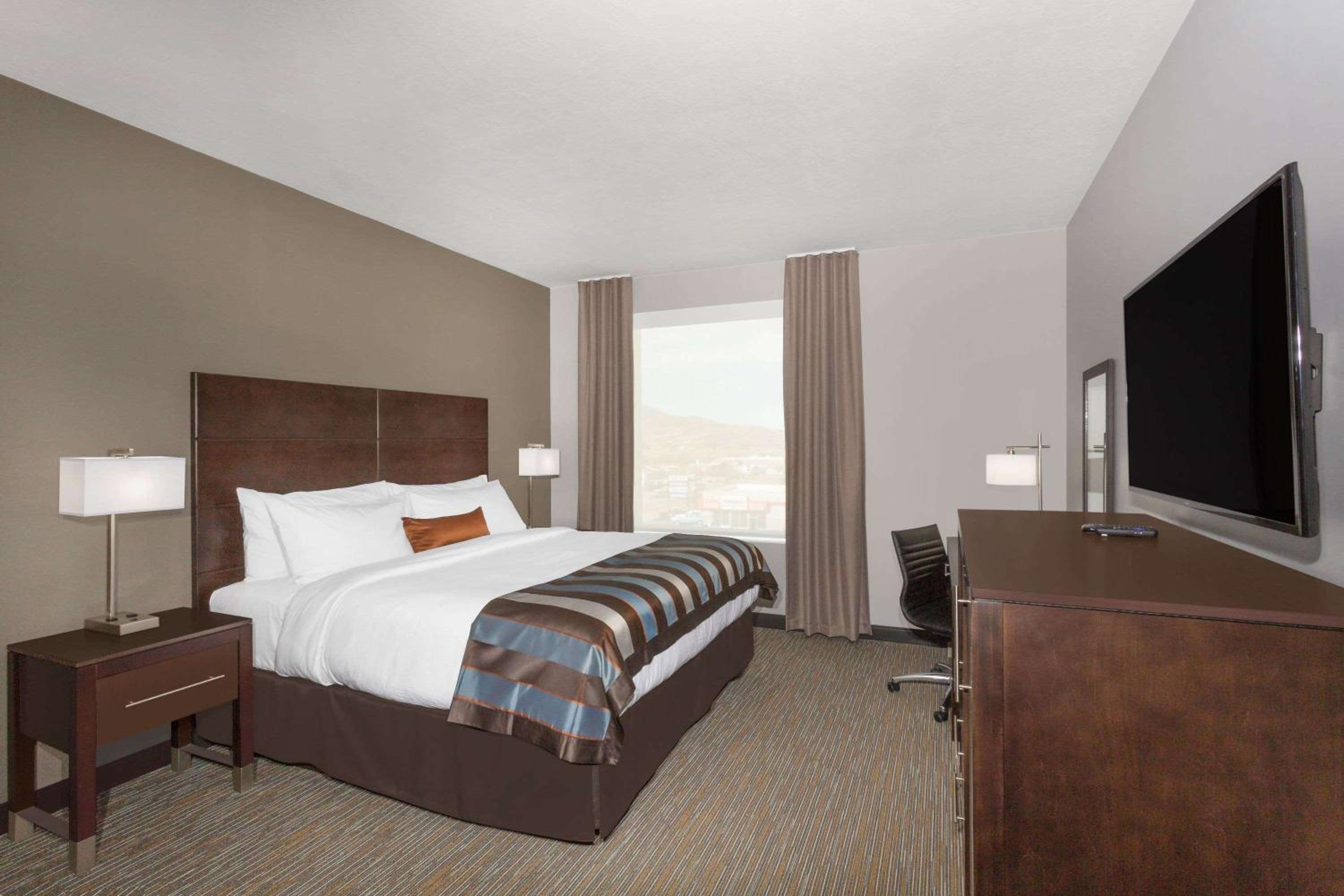 King Room - Disability Access/Non-Smoking