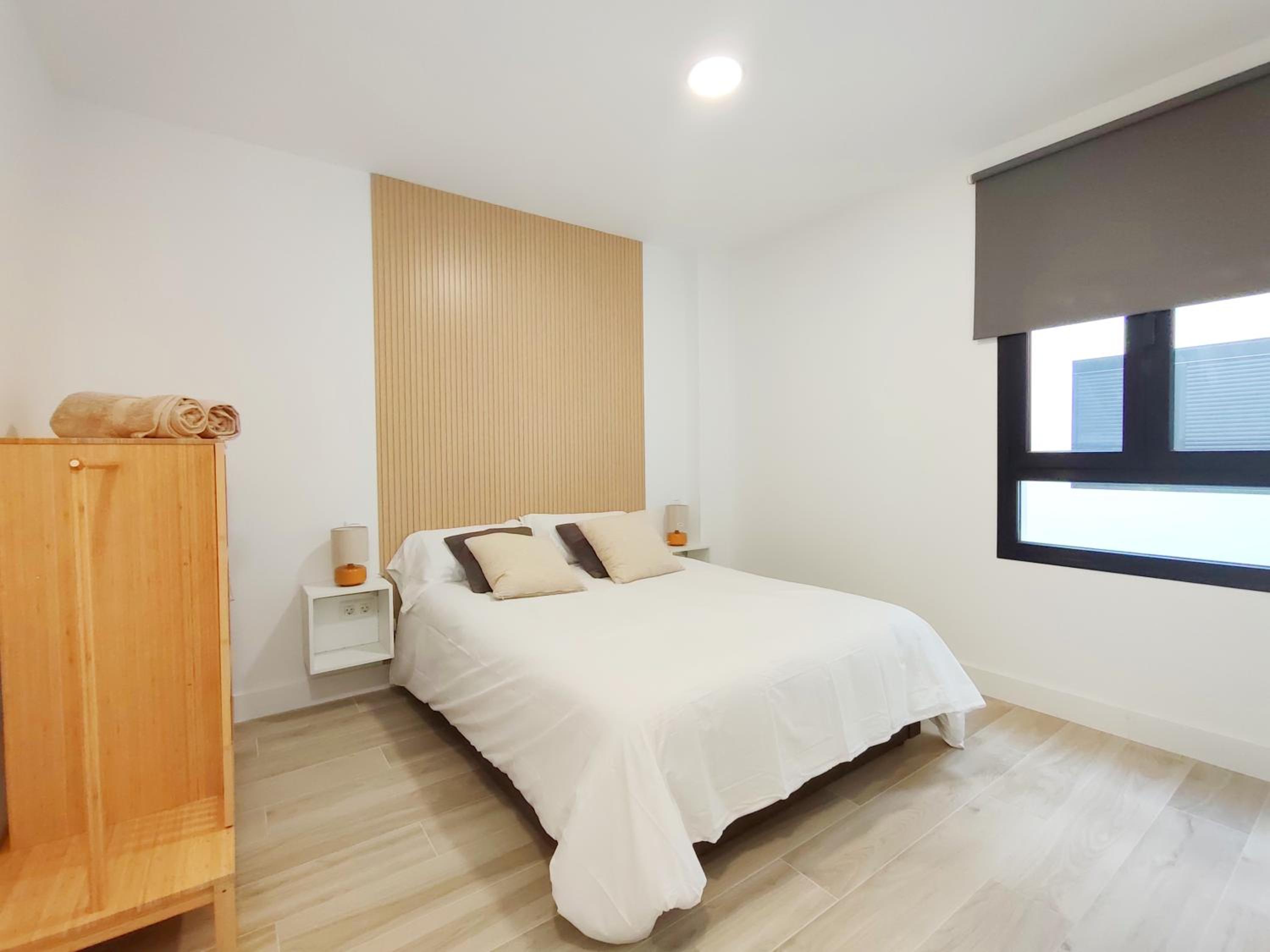 One-Bedroom Apartment - Sea Side