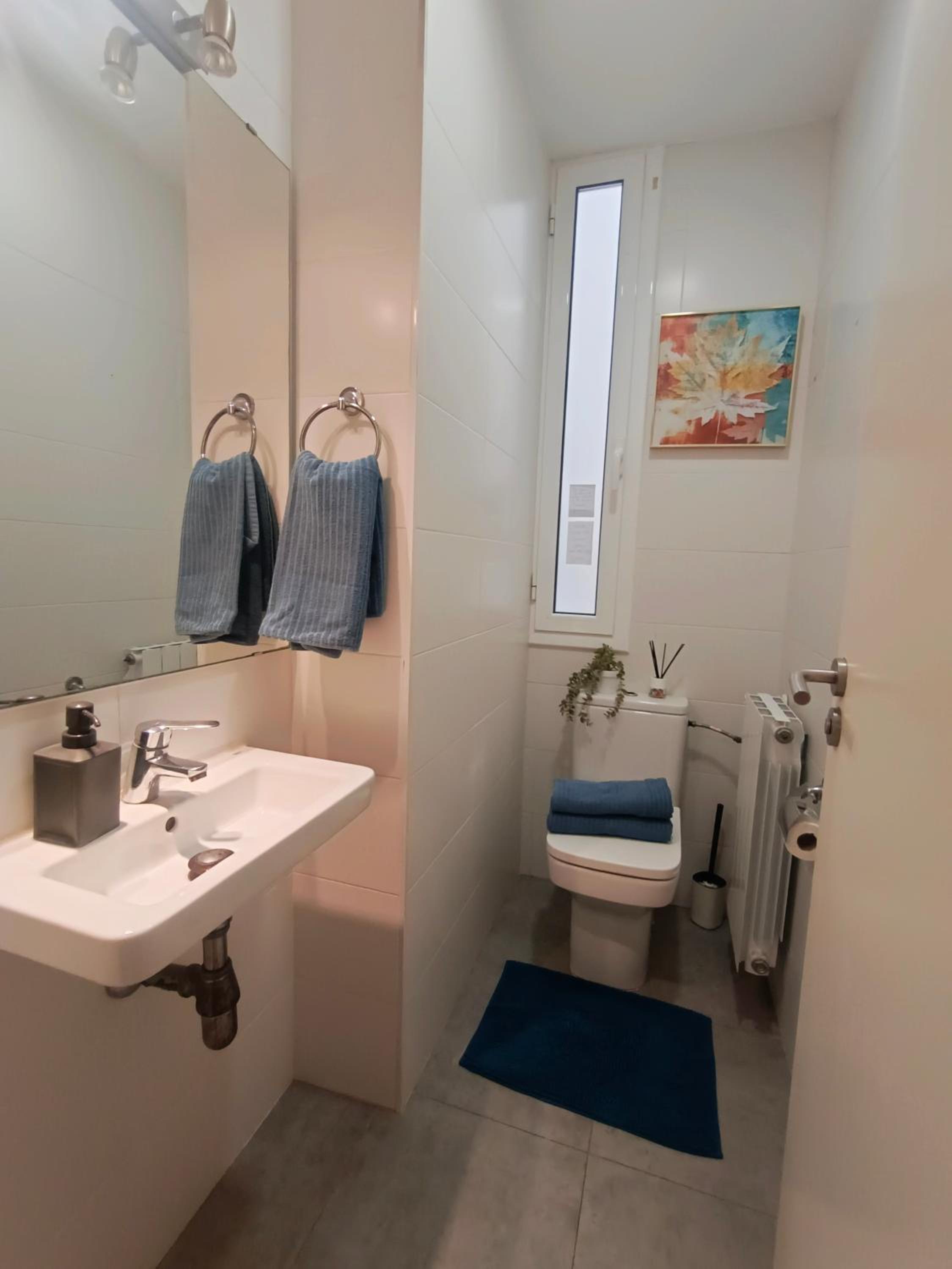 Twin Room With Shared Bathroom photo 2