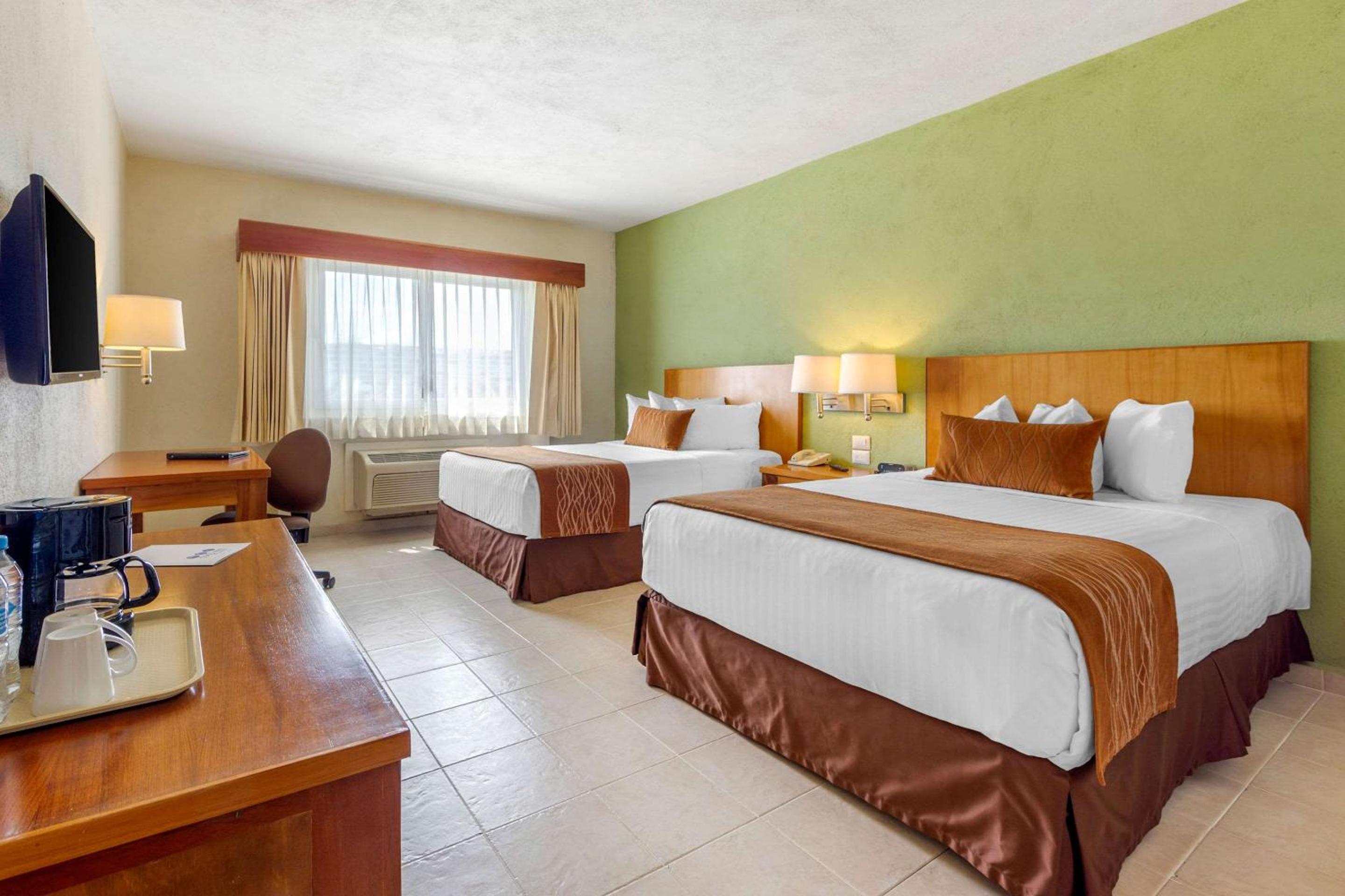 One-Bedroom Suite - Non-Smoking
