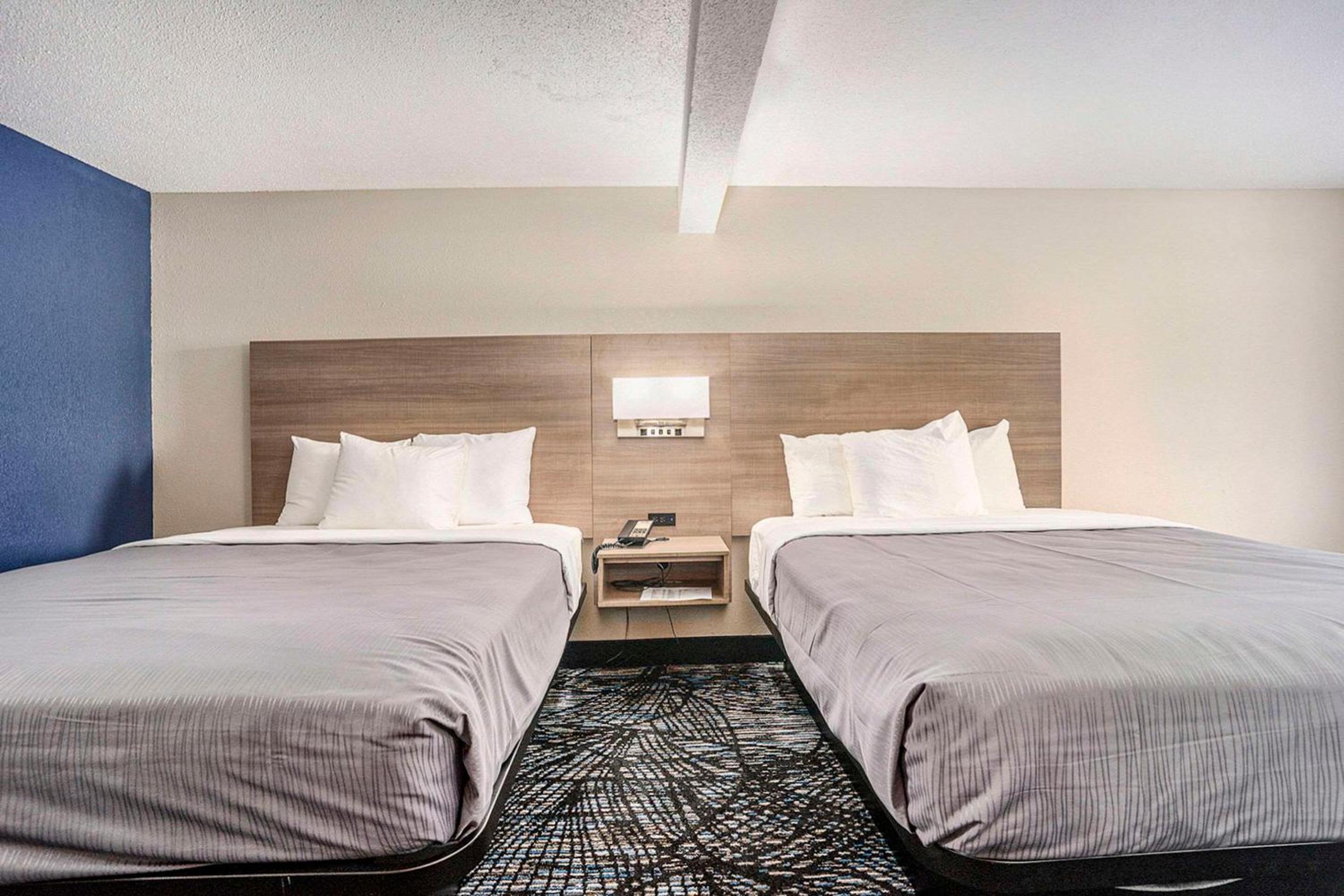 Queen Room with Two Queen Beds - Photo 1