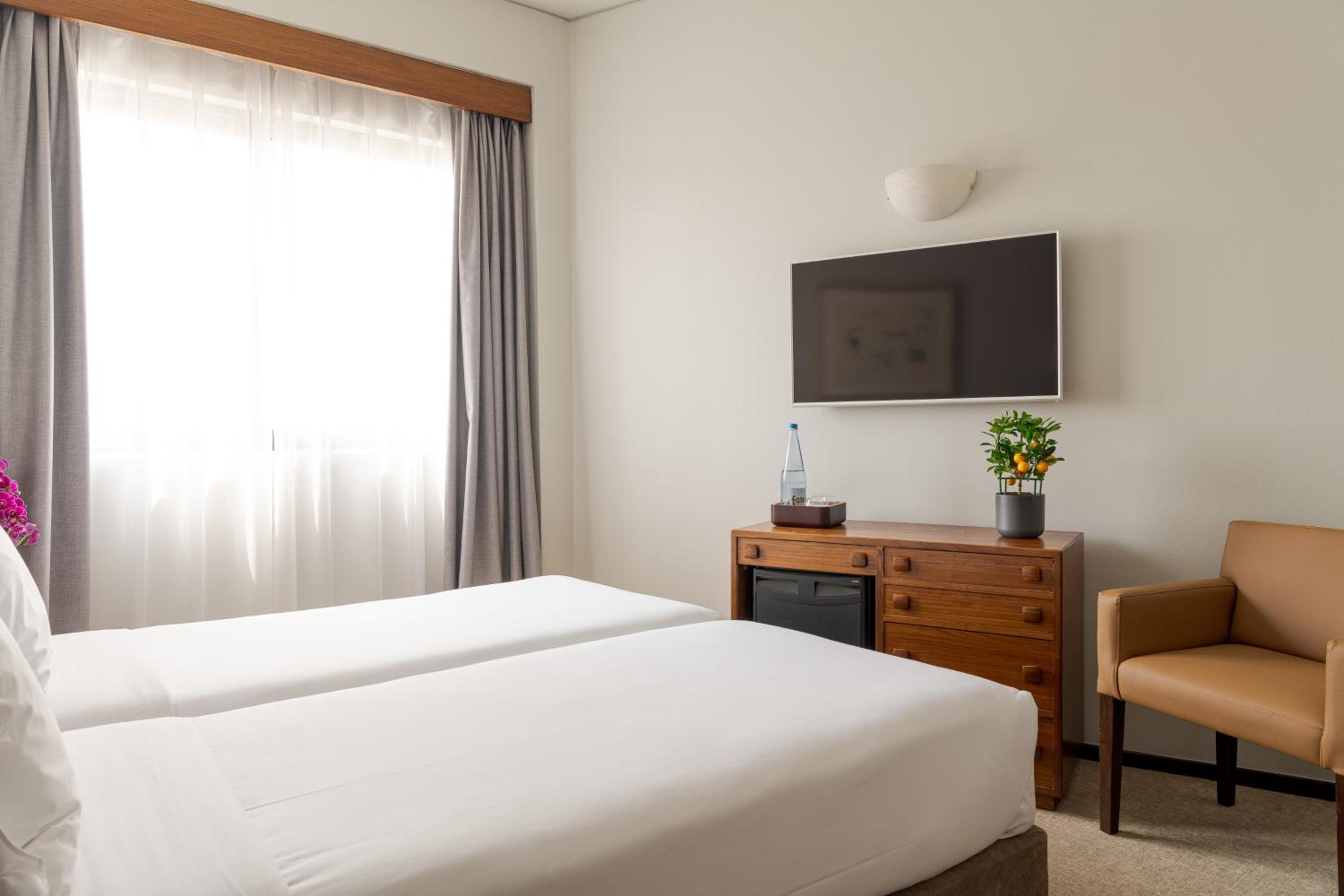 Classic Double or Twin Room - Photo 4