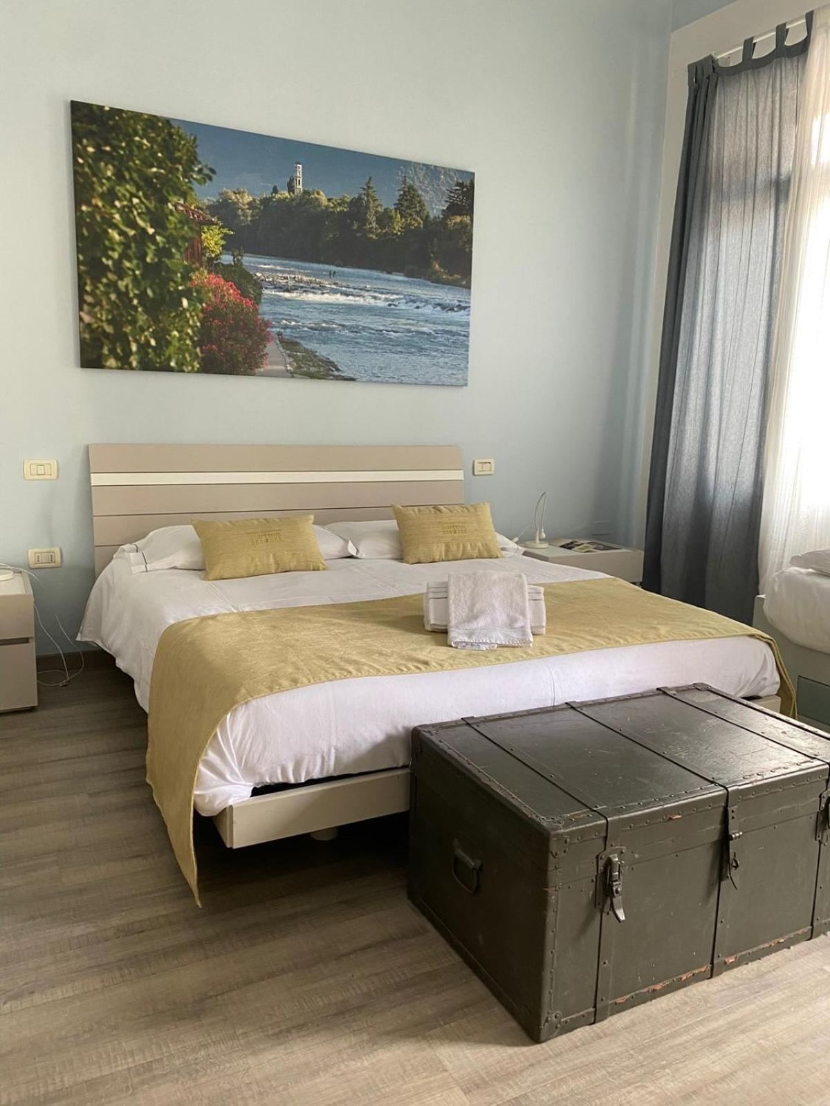Deluxe Triple Room photo 2