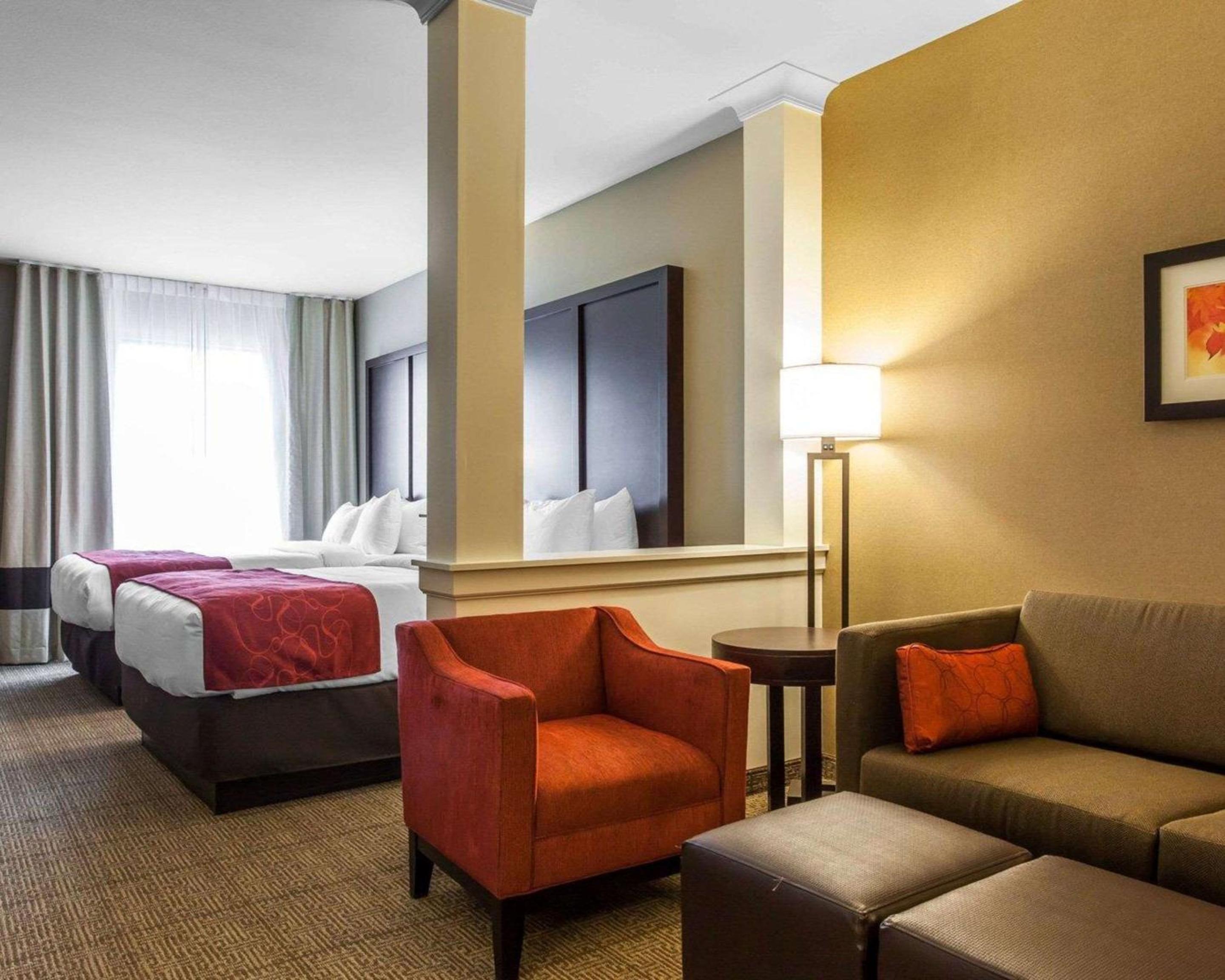 Queen Suite with Two Queen Beds with Sofabed- Non-Smoking photo 1