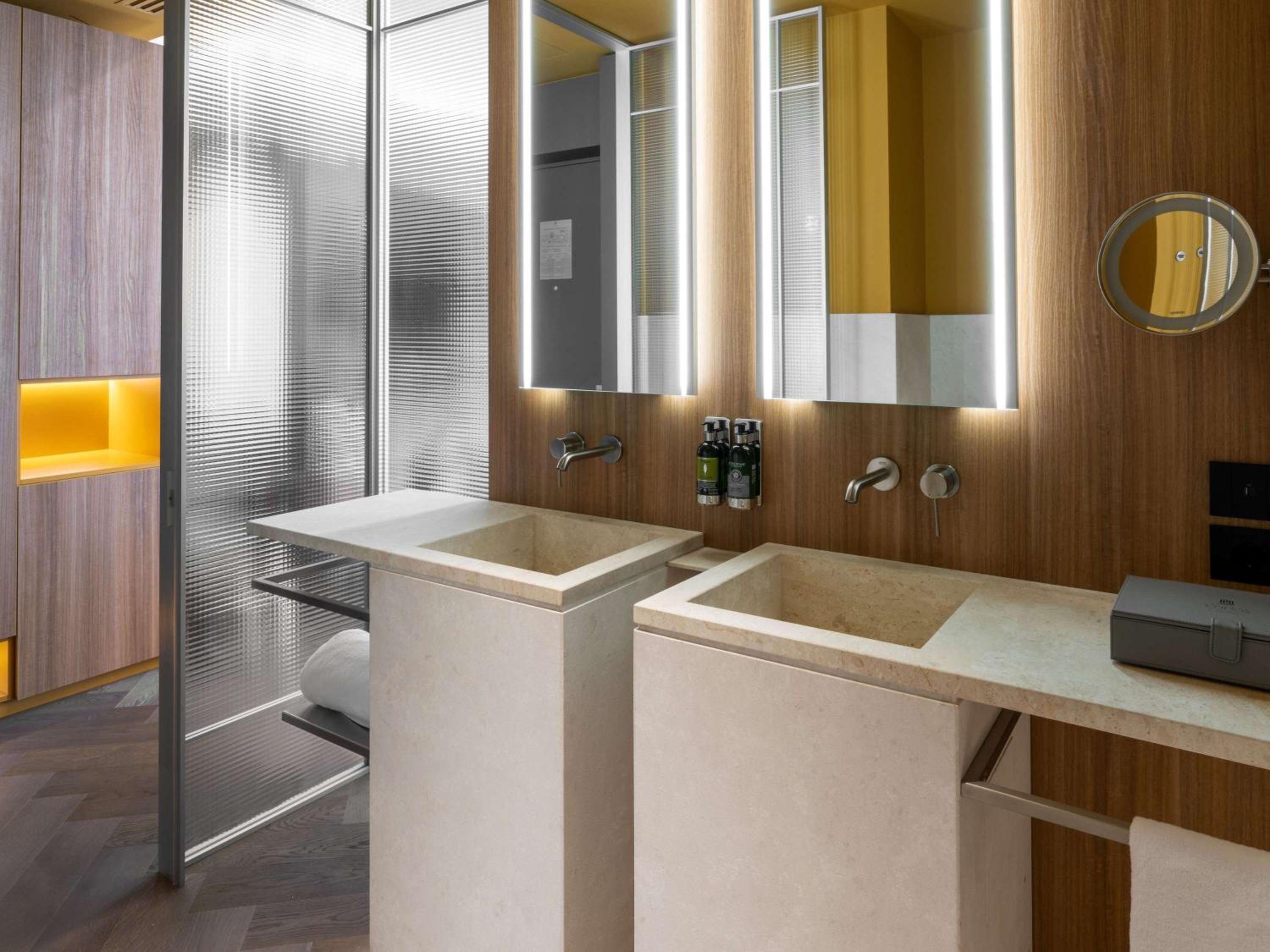 Privilege Suite with Bay View - Photo 8