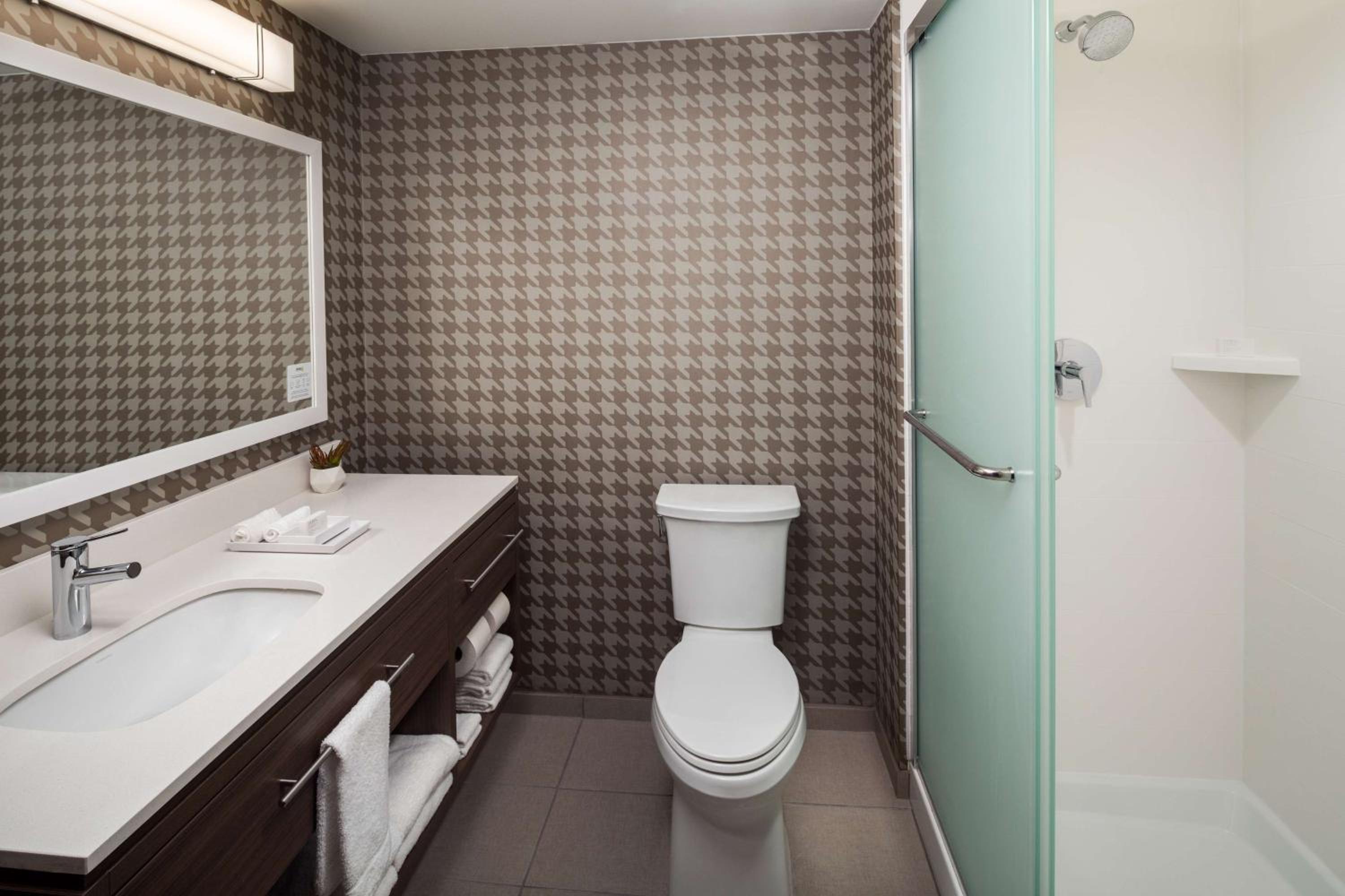 King Studio Suite - Photo 5