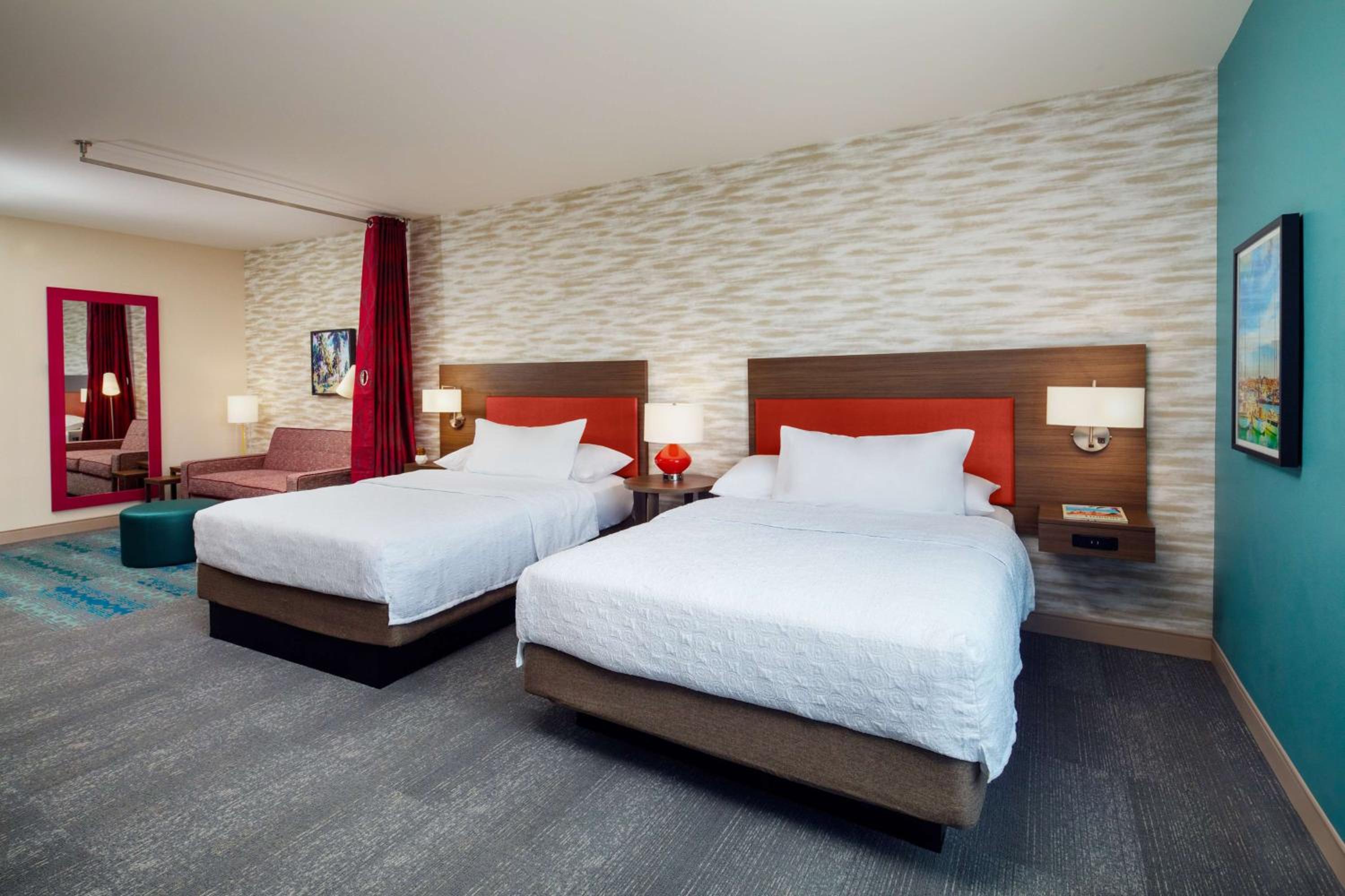Studio Suite with Two Queen Beds - Photo 2