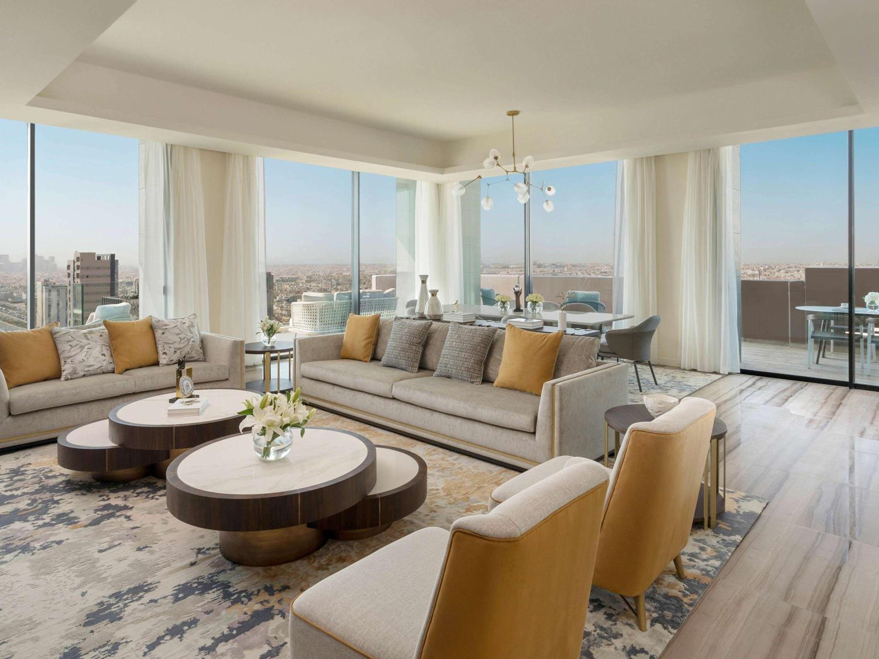 Family Suite Three-Bedroom with Terrace - Photo 9