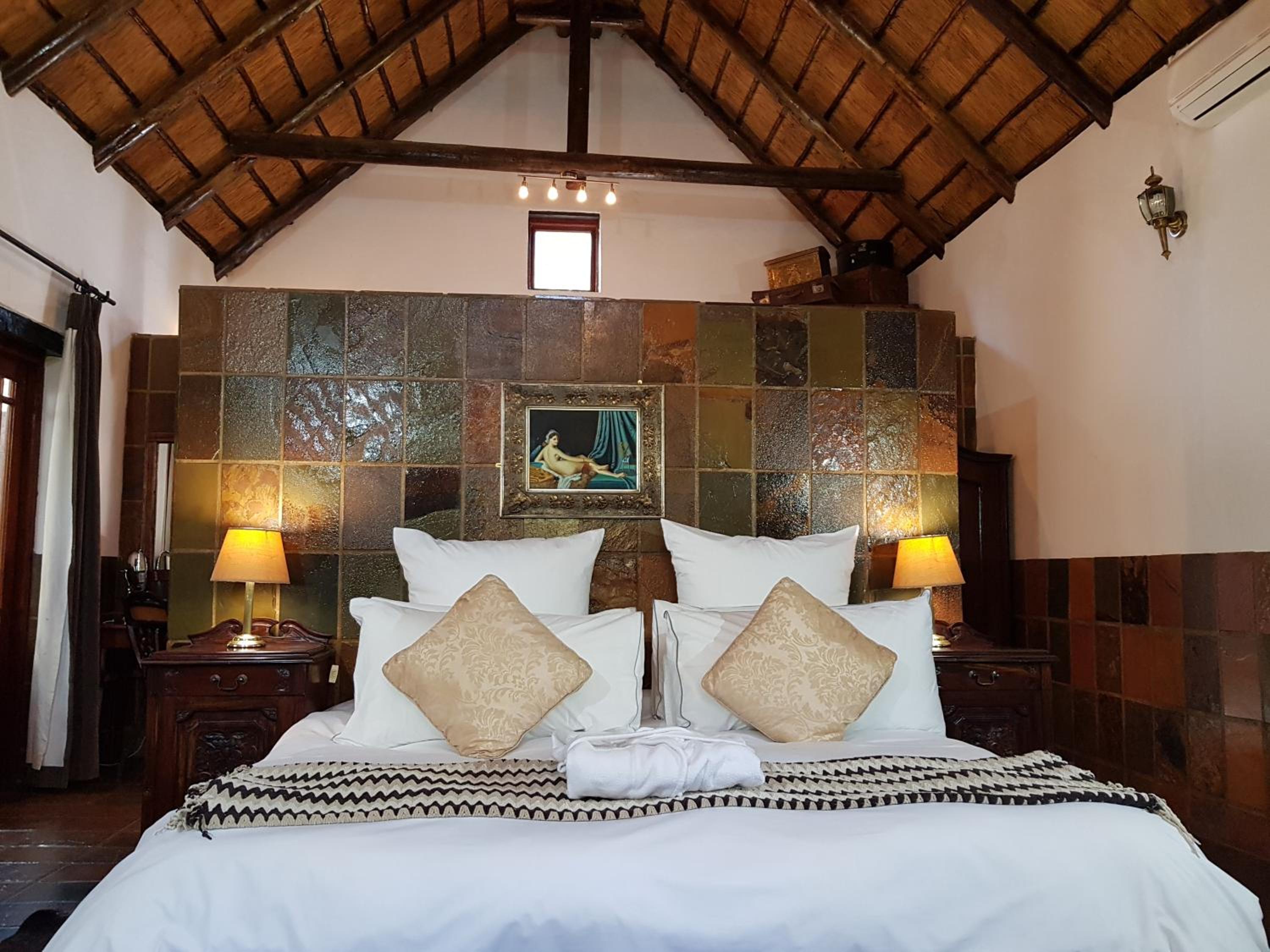 Standard King Room - Photo 2