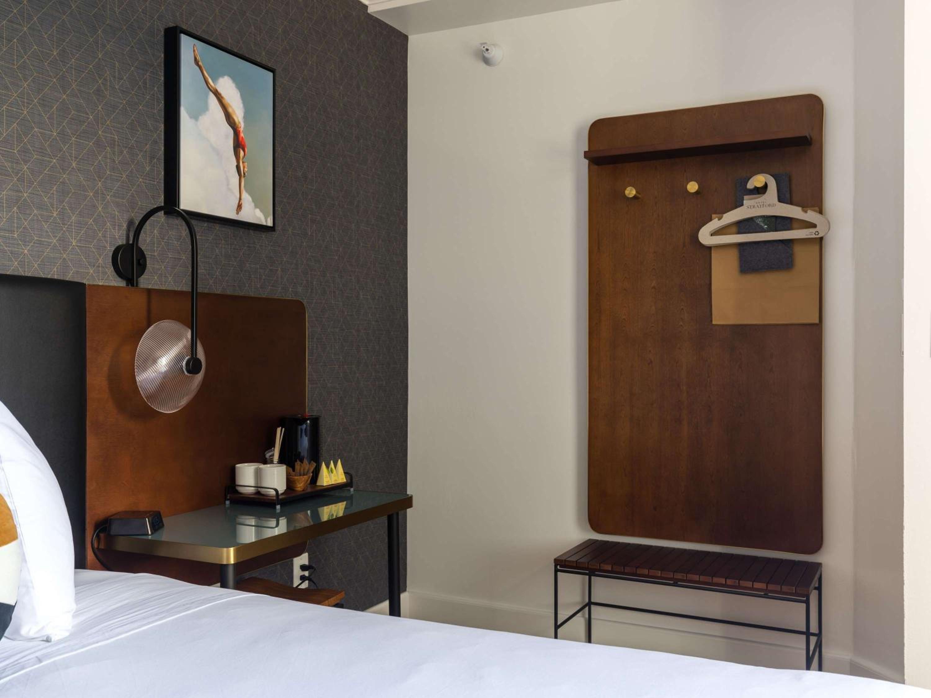 Deluxe Room with a Queen Bed - Photo 2