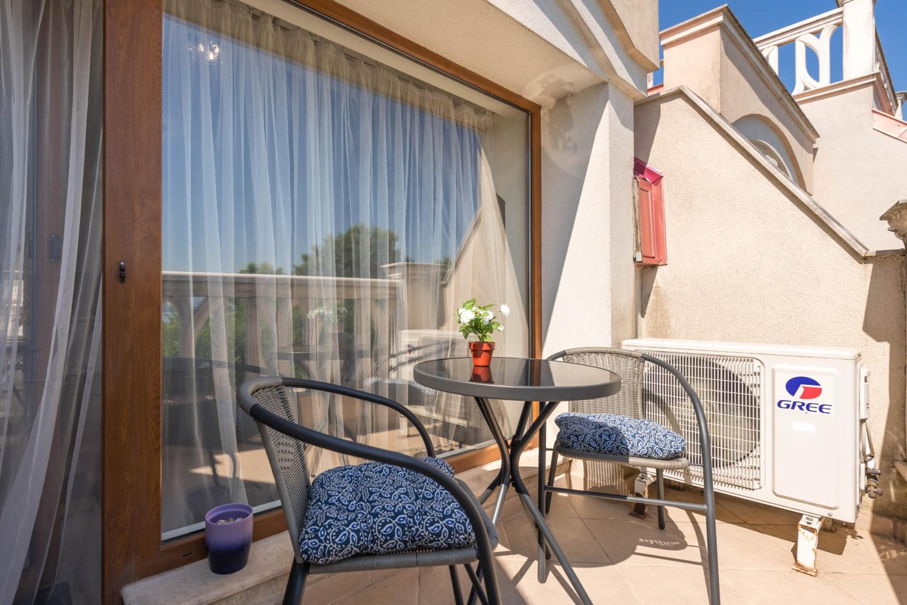Apartment with Sea View photo 2