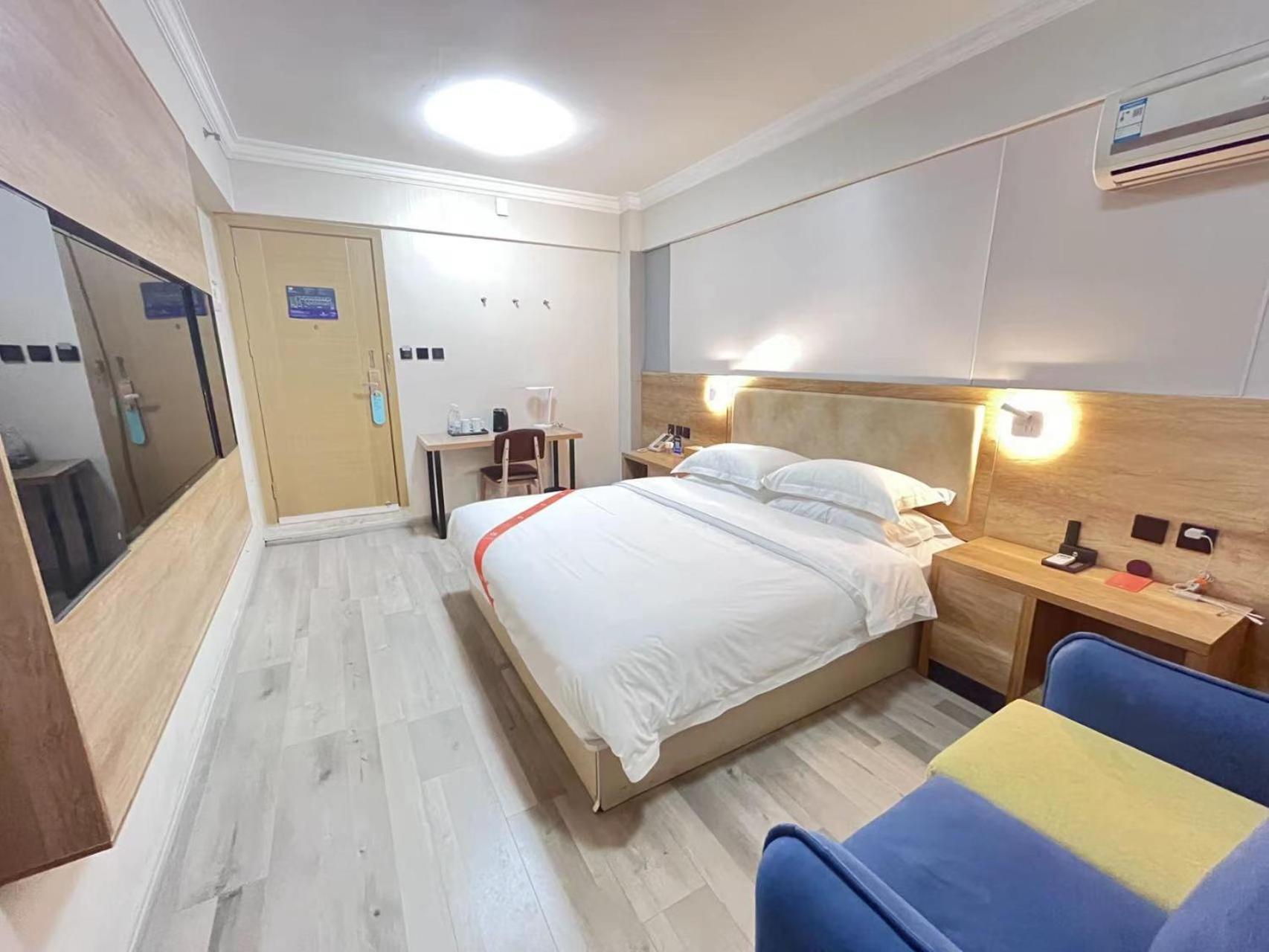 Budget Double Room photo 1