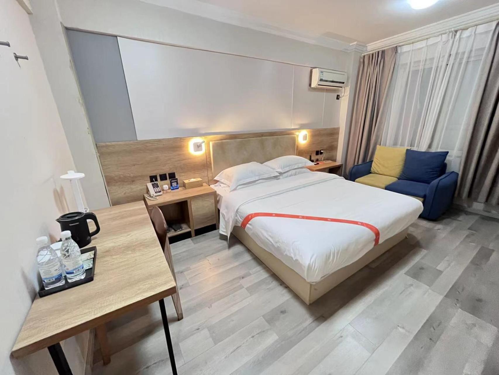 Budget Double Room photo 2