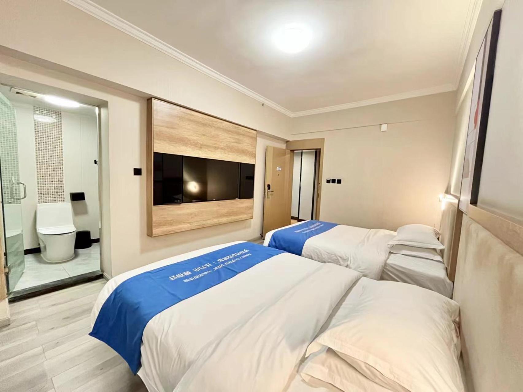 Deluxe Twin Room photo 2