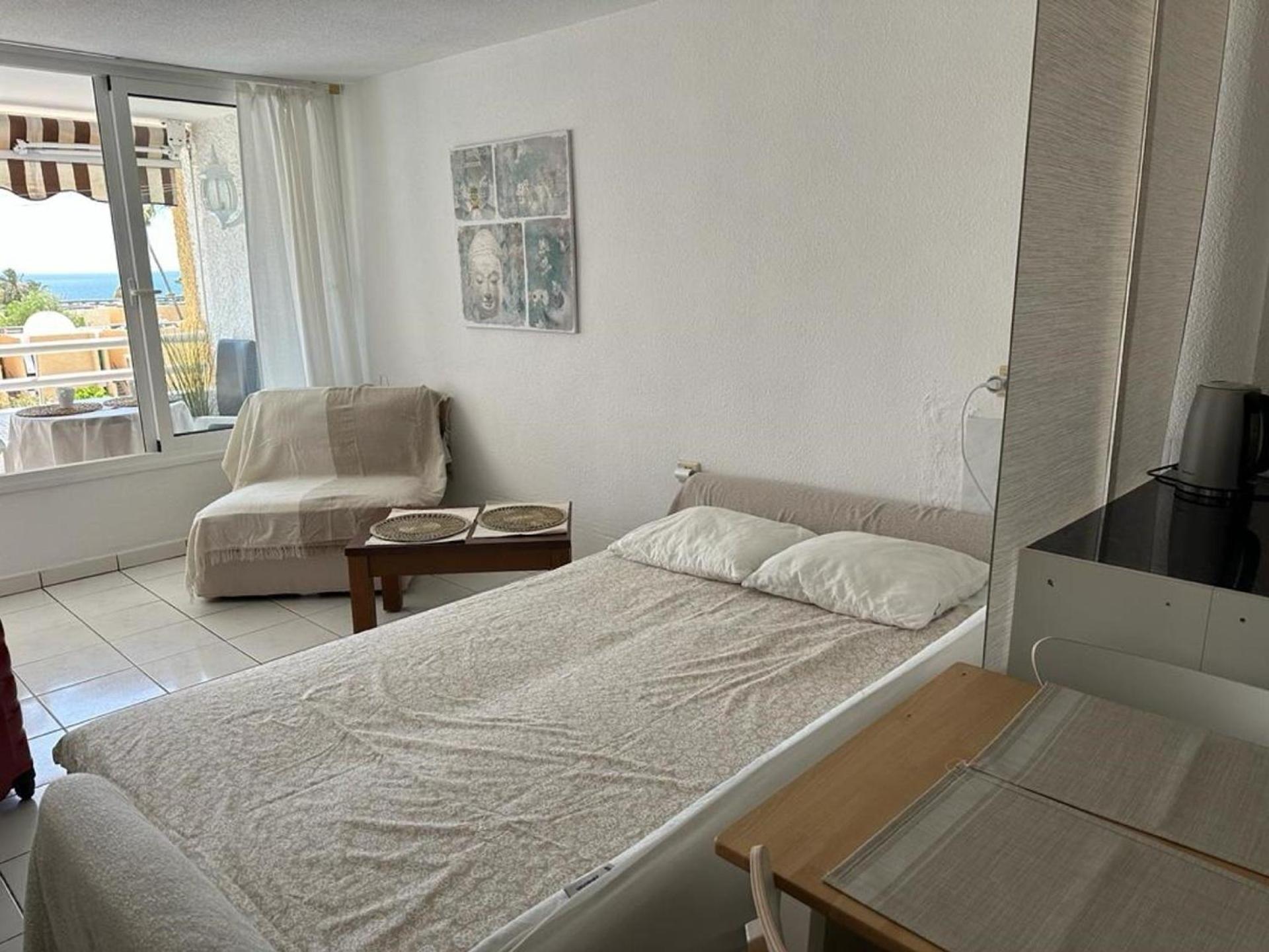 Apartment photo 2