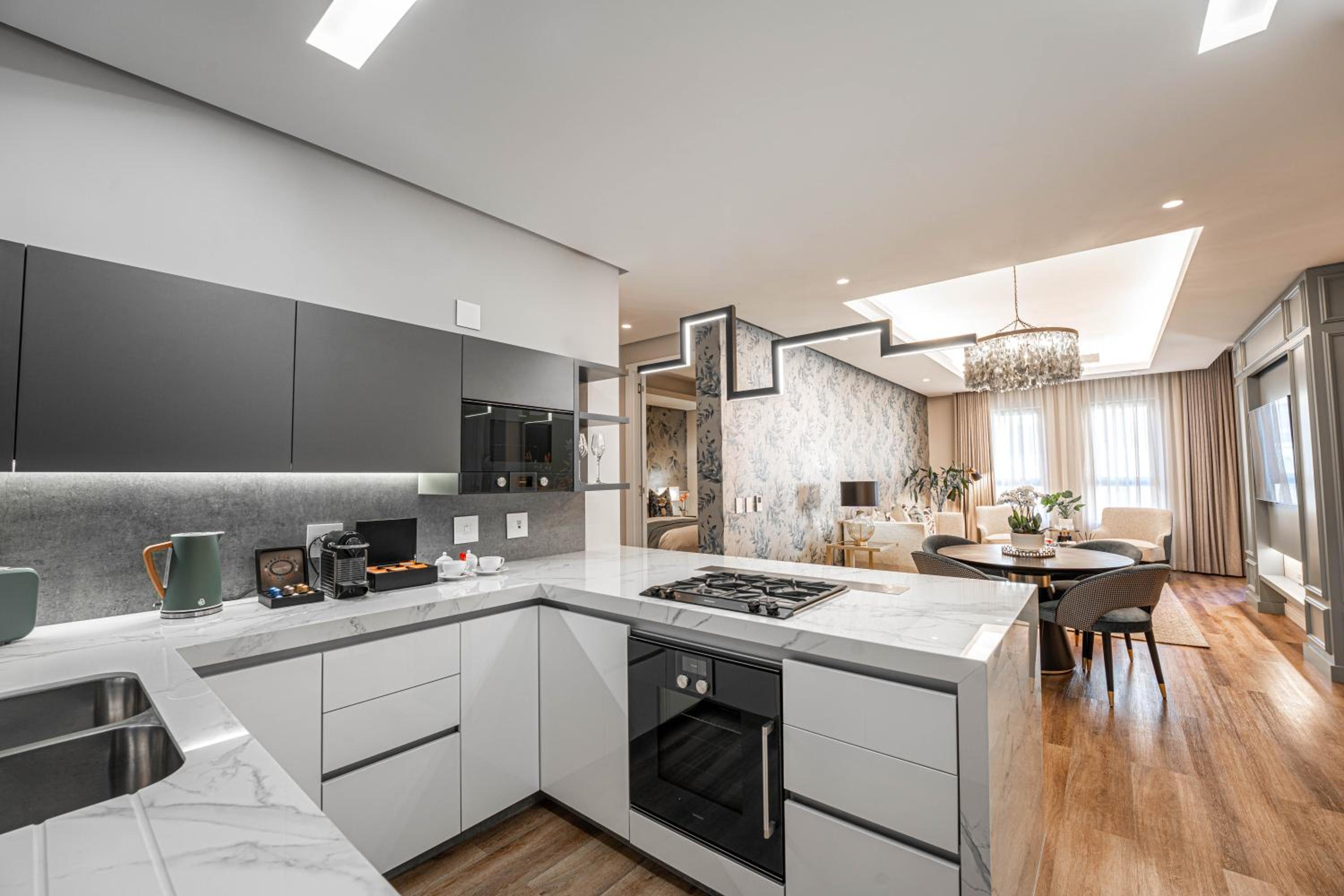 Superior One-Bedroom Apartment photo 2