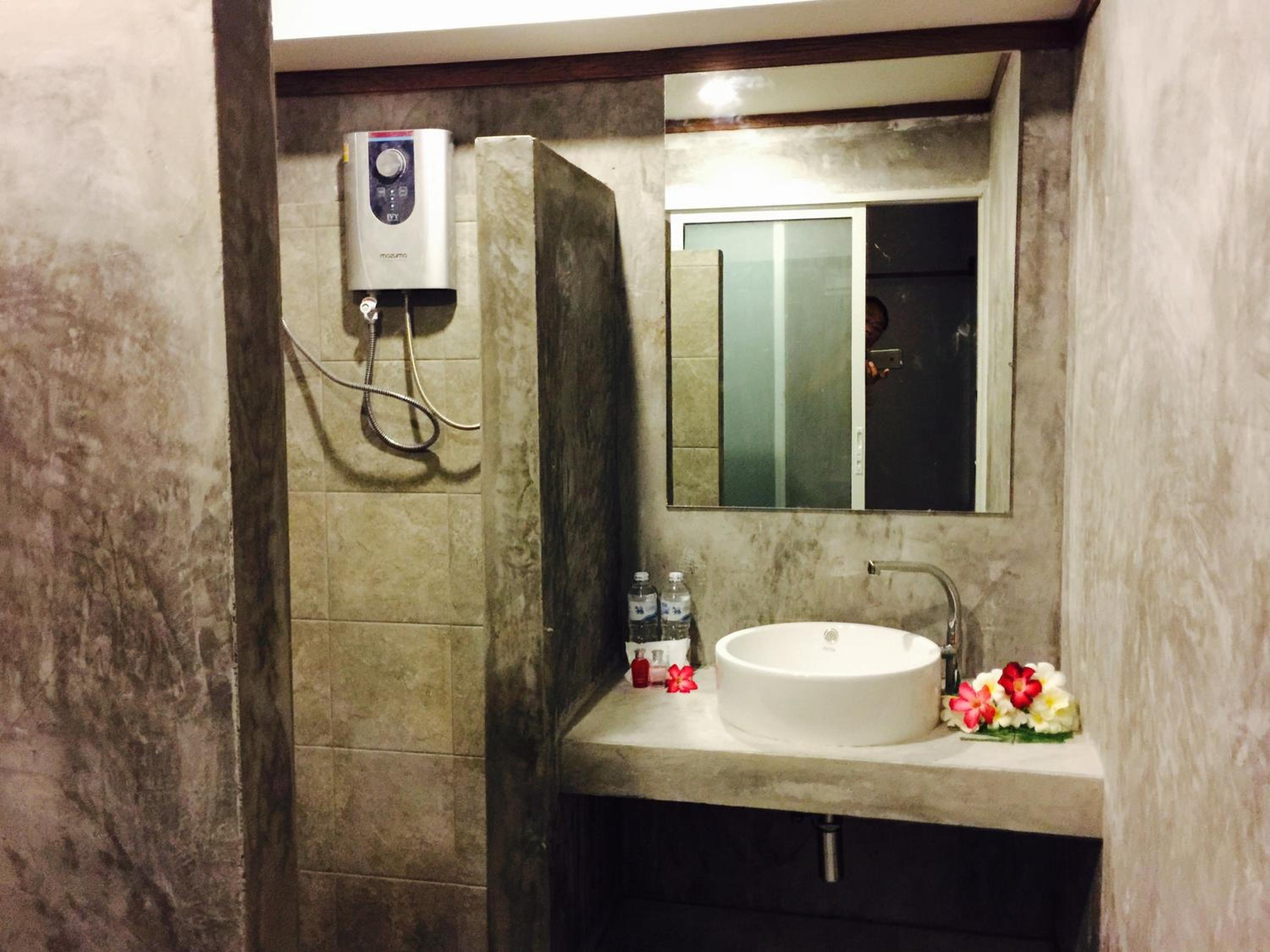 Deluxe Twin Room with Patio and Garden View photo 2