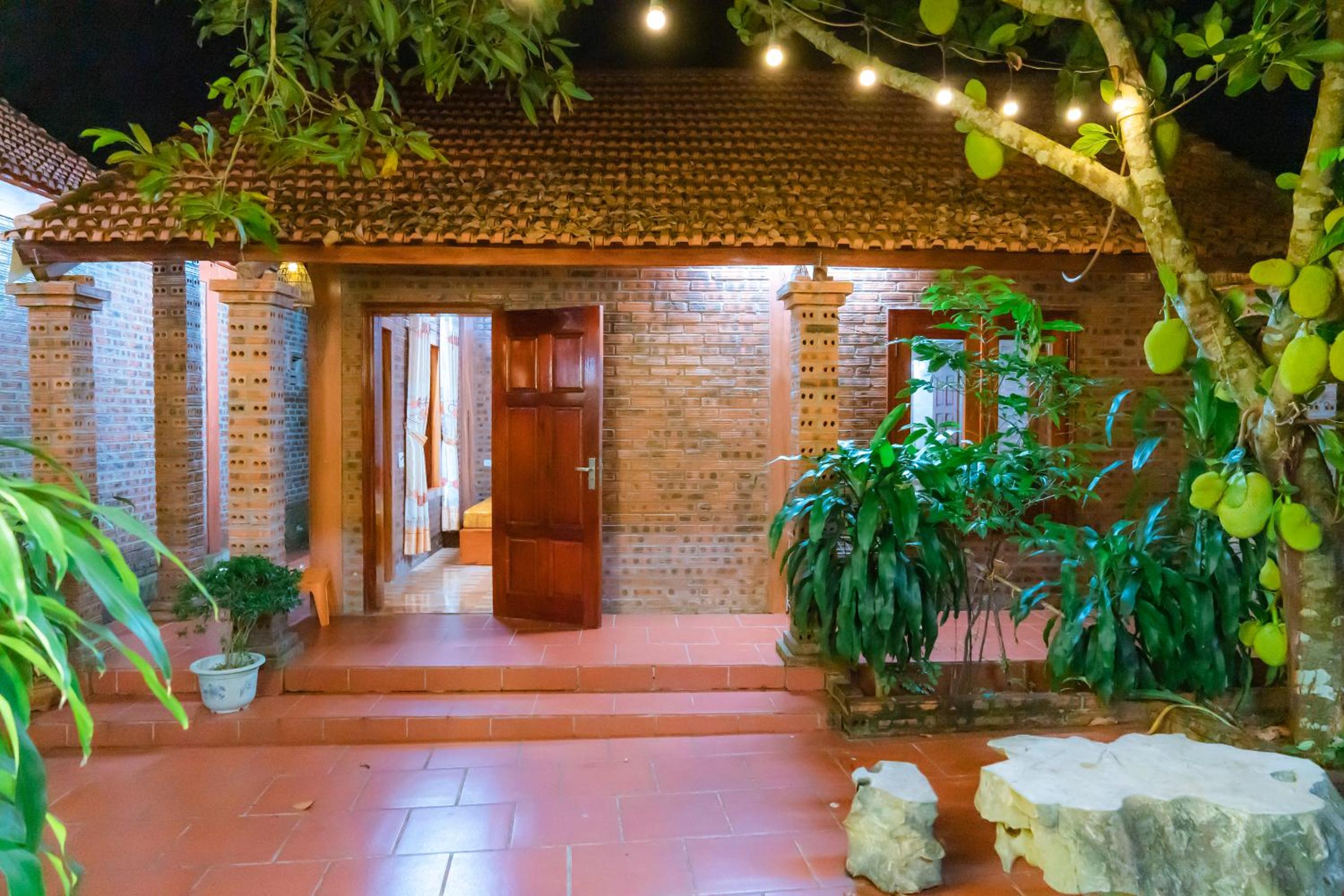 Bungalow With Garden View - Photo 26