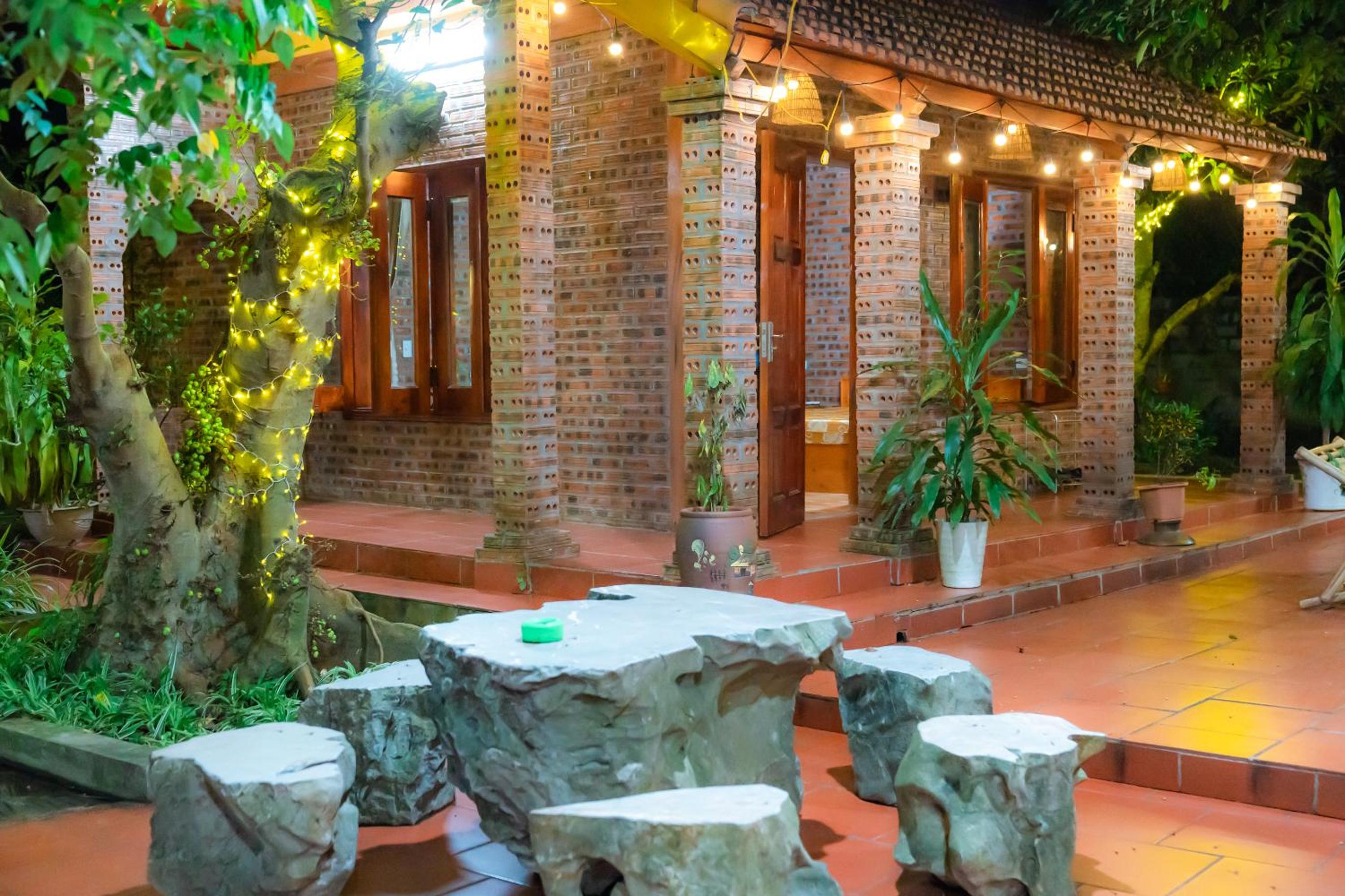 Bungalow With Garden View - Photo 20
