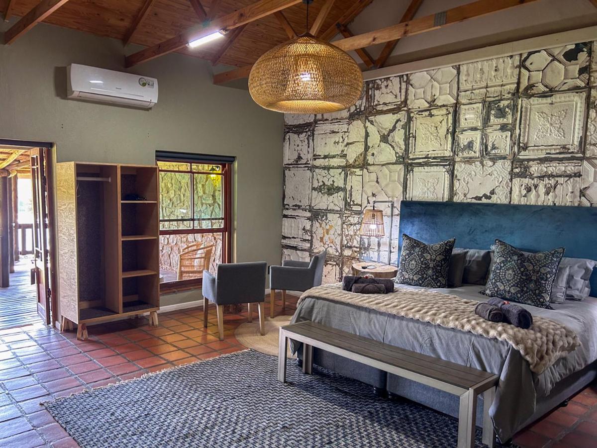 Luxury King Room