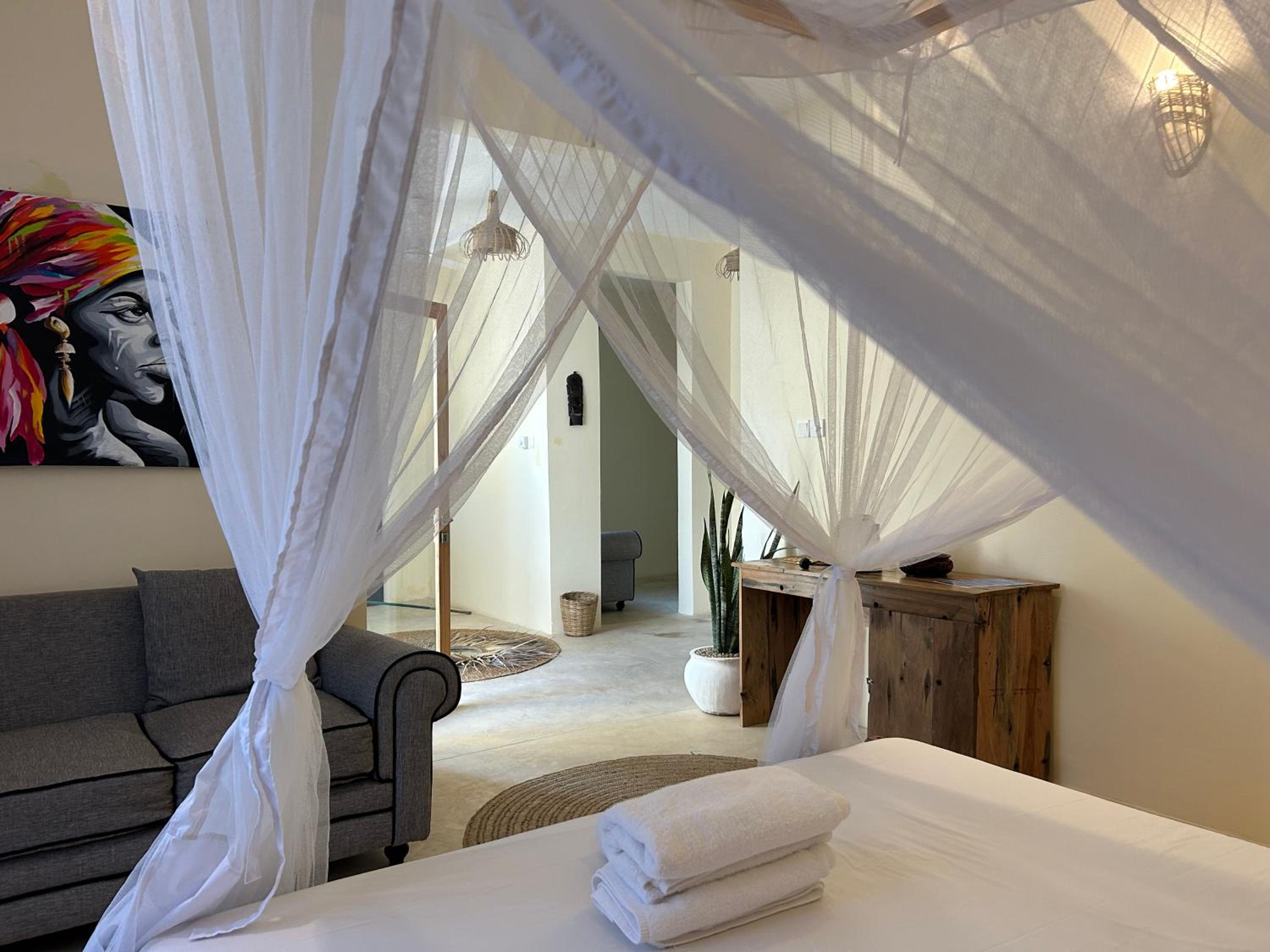 Suite - Photo 4