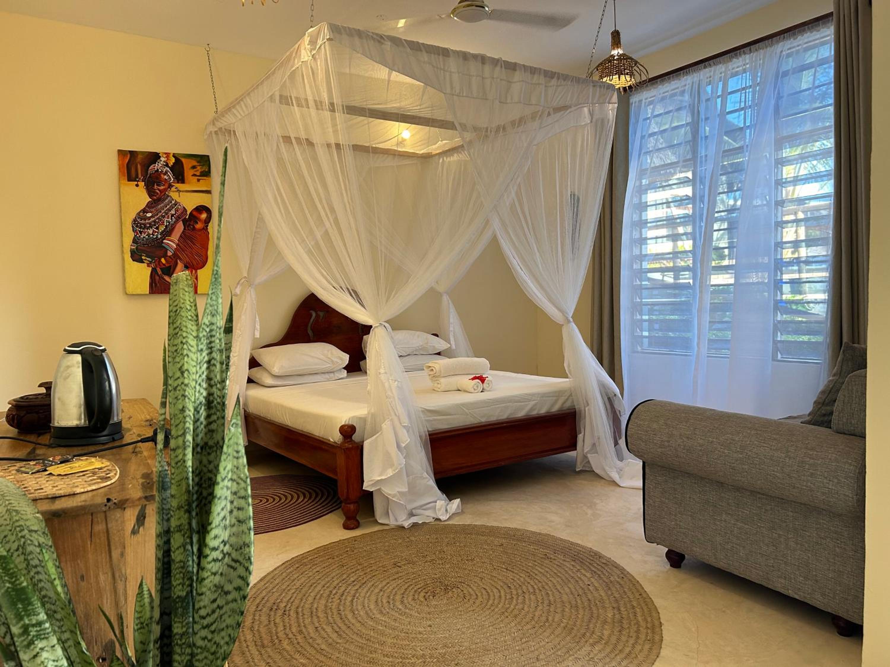 Suite - Photo 6