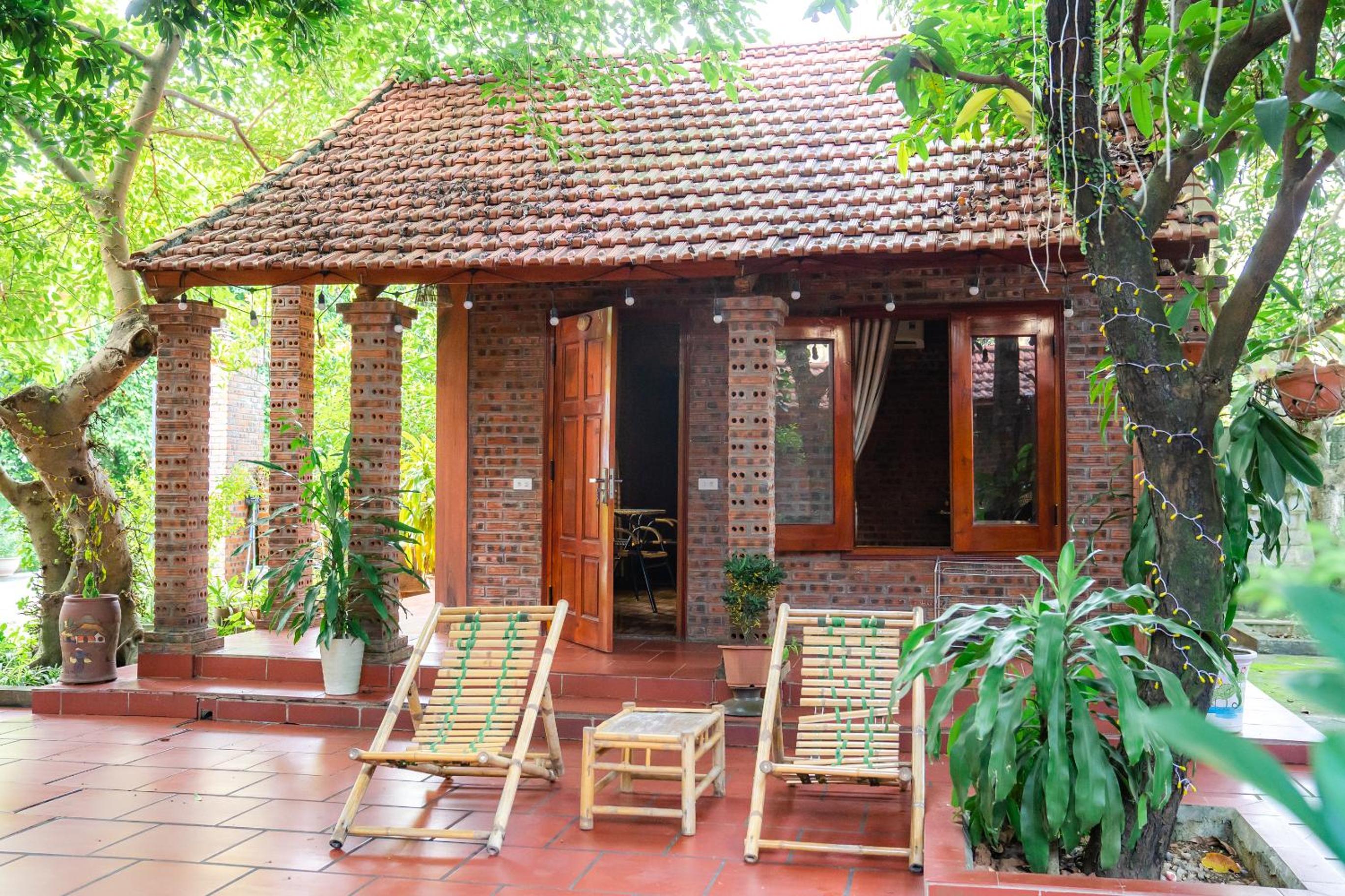 Bungalow With Garden View - Photo 15