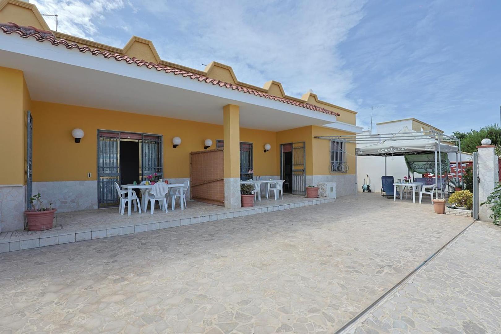 Villa photo 3