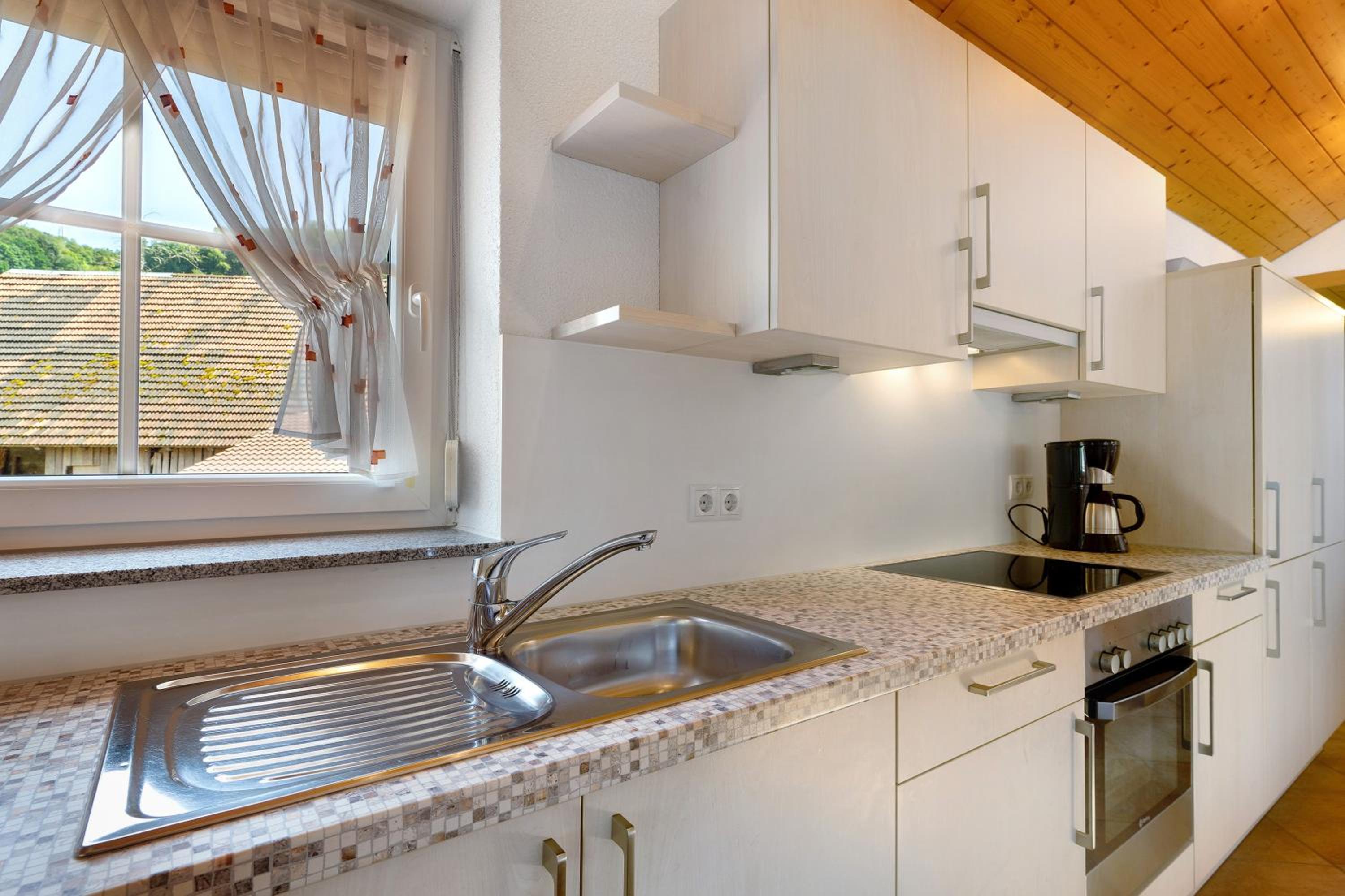 Two-Bedroom Deluxe Apartment with Garden View photo 3