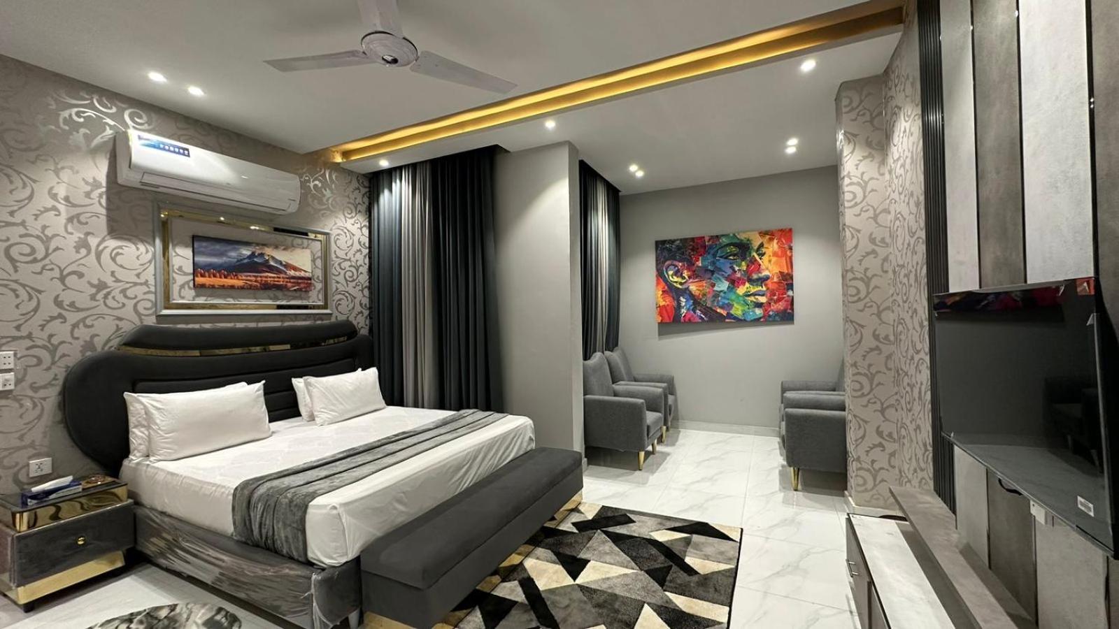 Superior King Room photo 3
