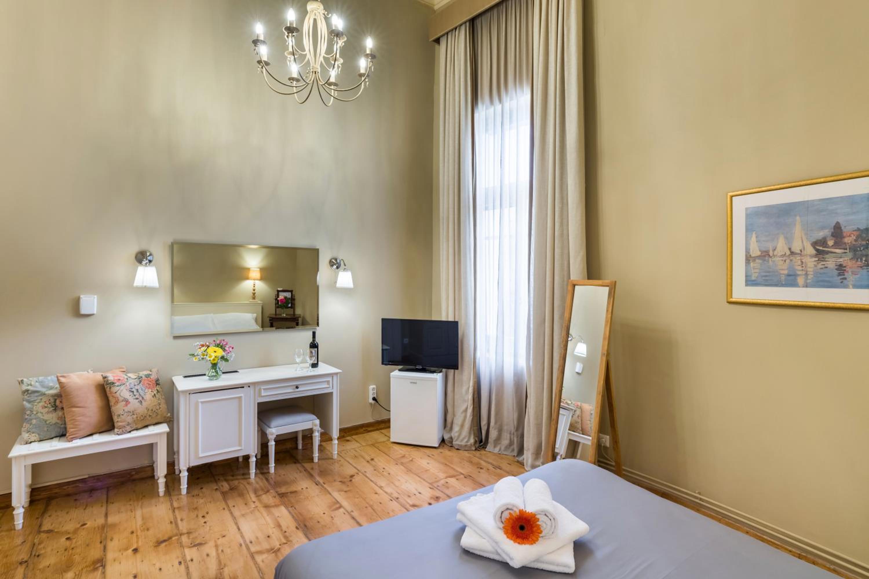 Superior Double Room (Cozy Alley Building) - Photo 3