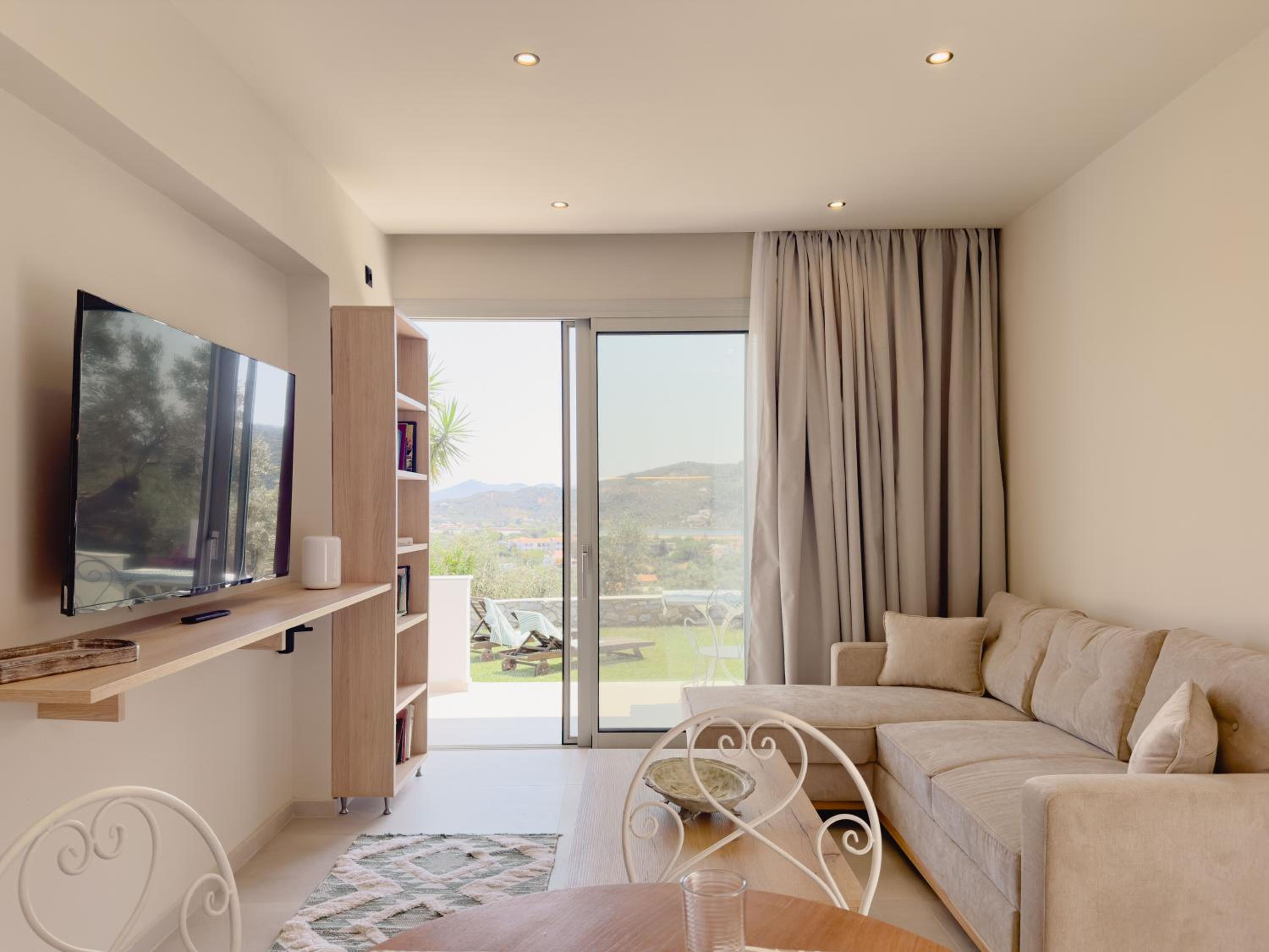 One-Bedroom Villa photo 1