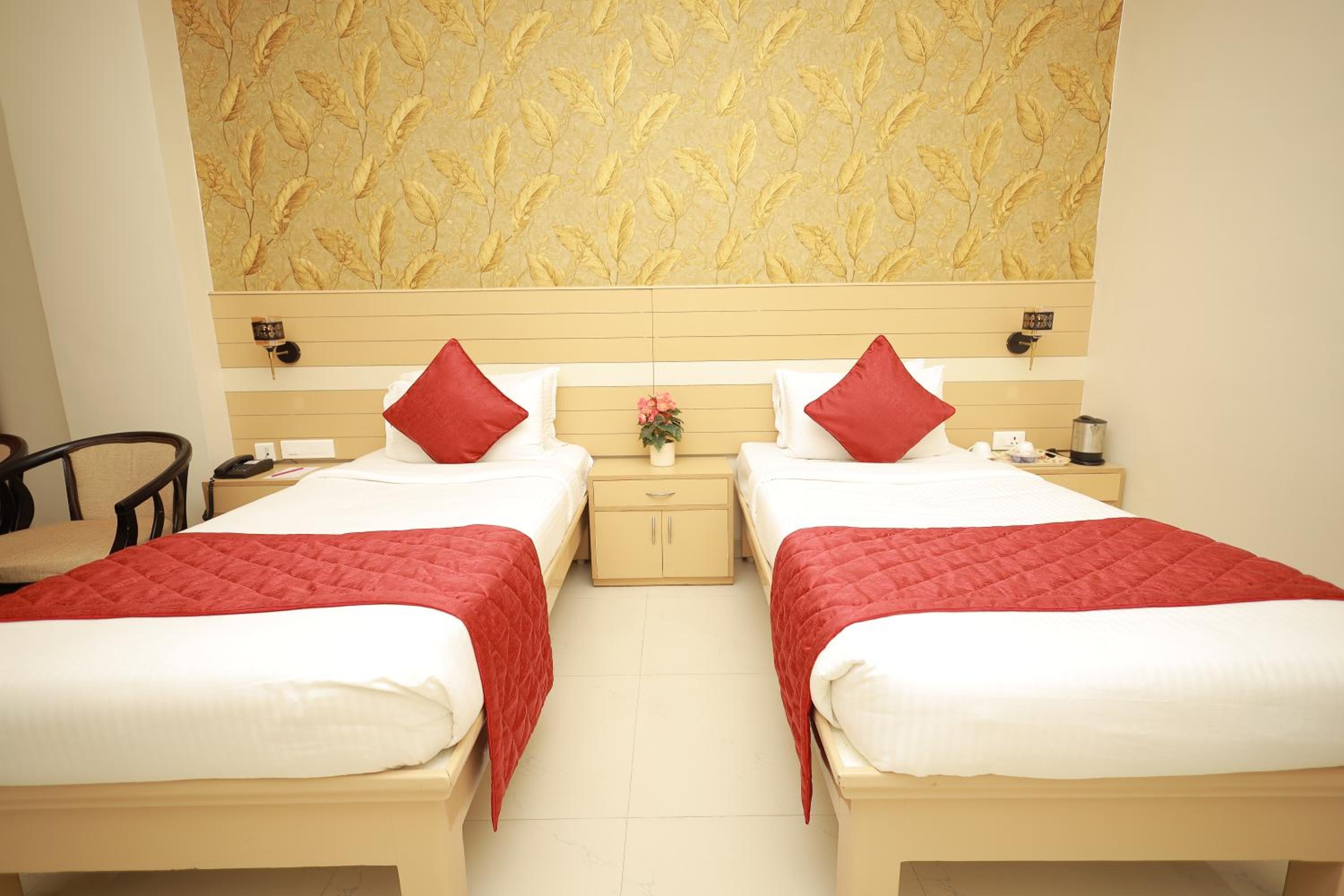 Large Double or Twin Room photo 2