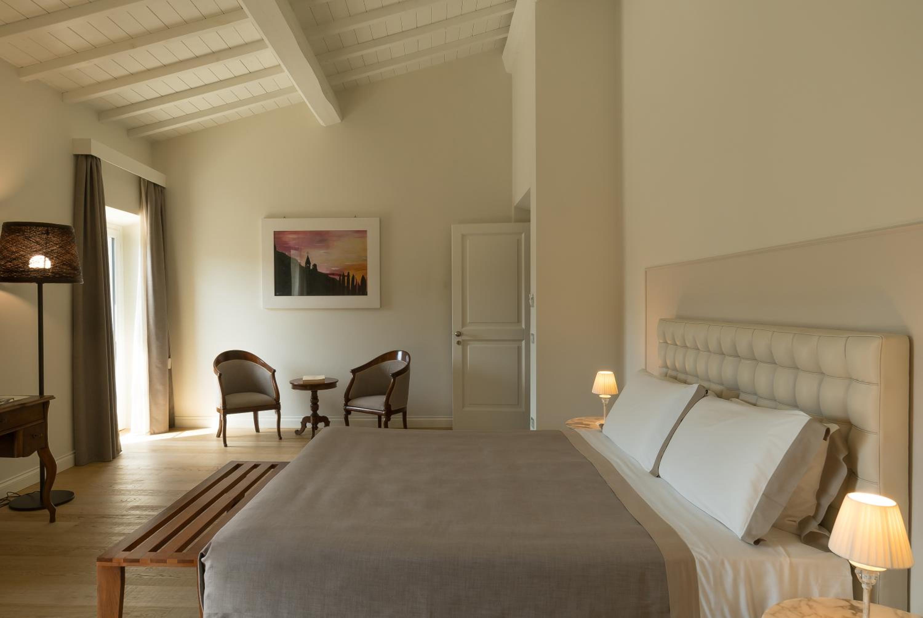 Superior Suite with Matteotti Square view photo 1