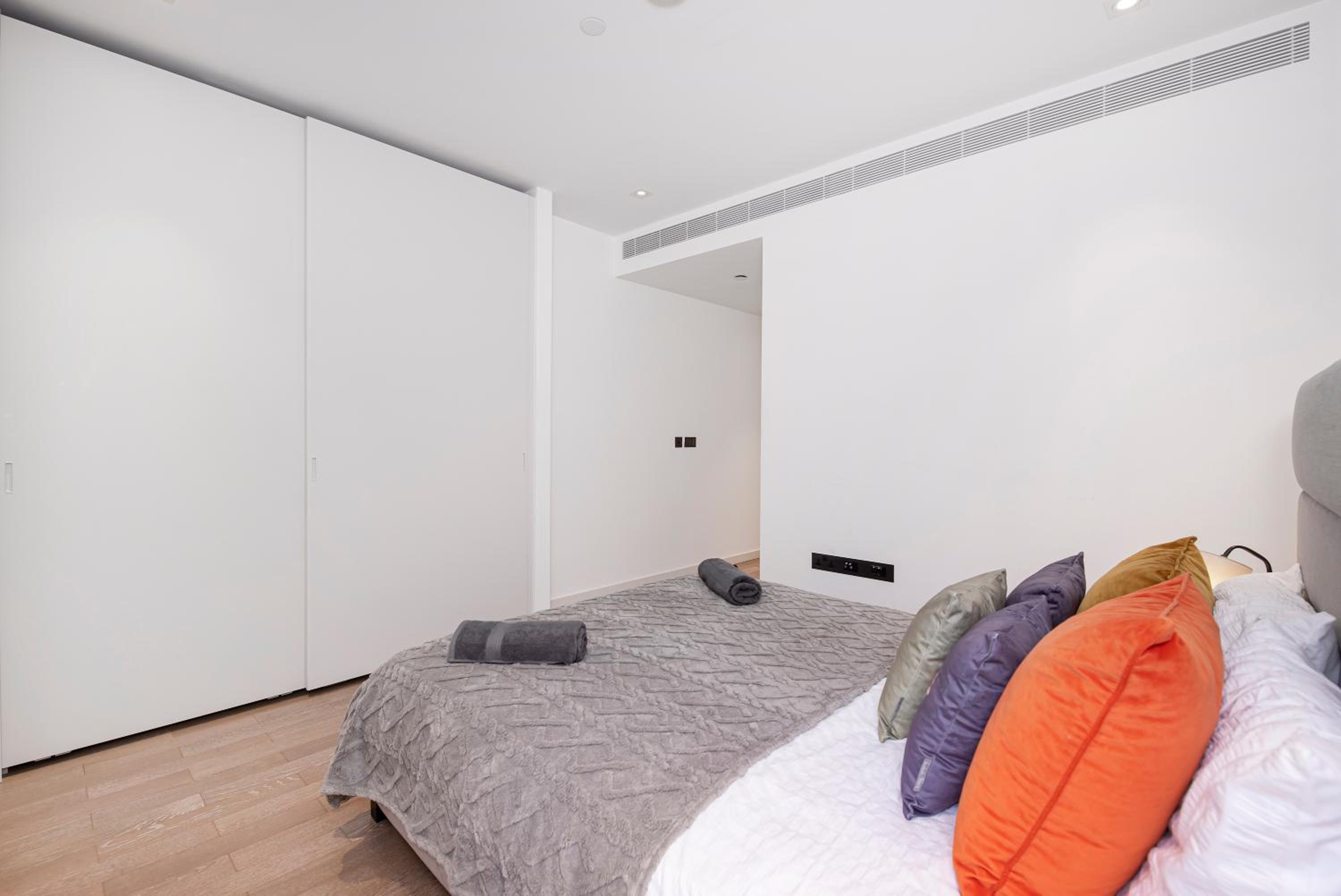 Two-Bedroom Apartment with Balcony photo 1