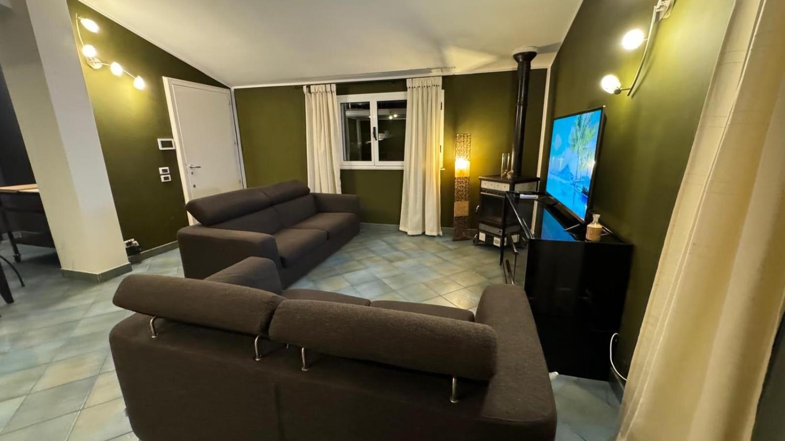 Two-Bedroom Apartment with Balcony and Sea View photo 1