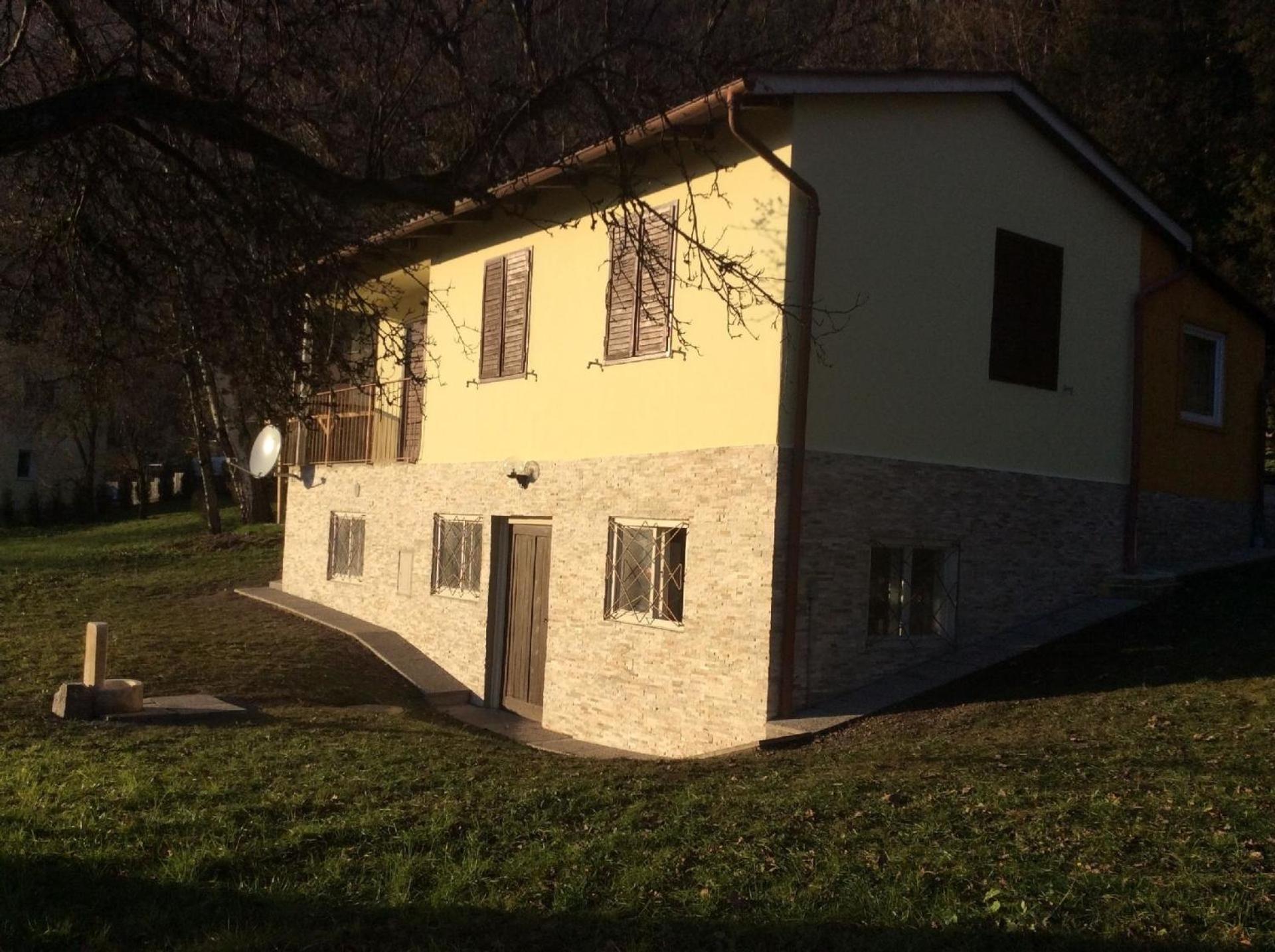 Two-Bedroom Holiday Home photo 2