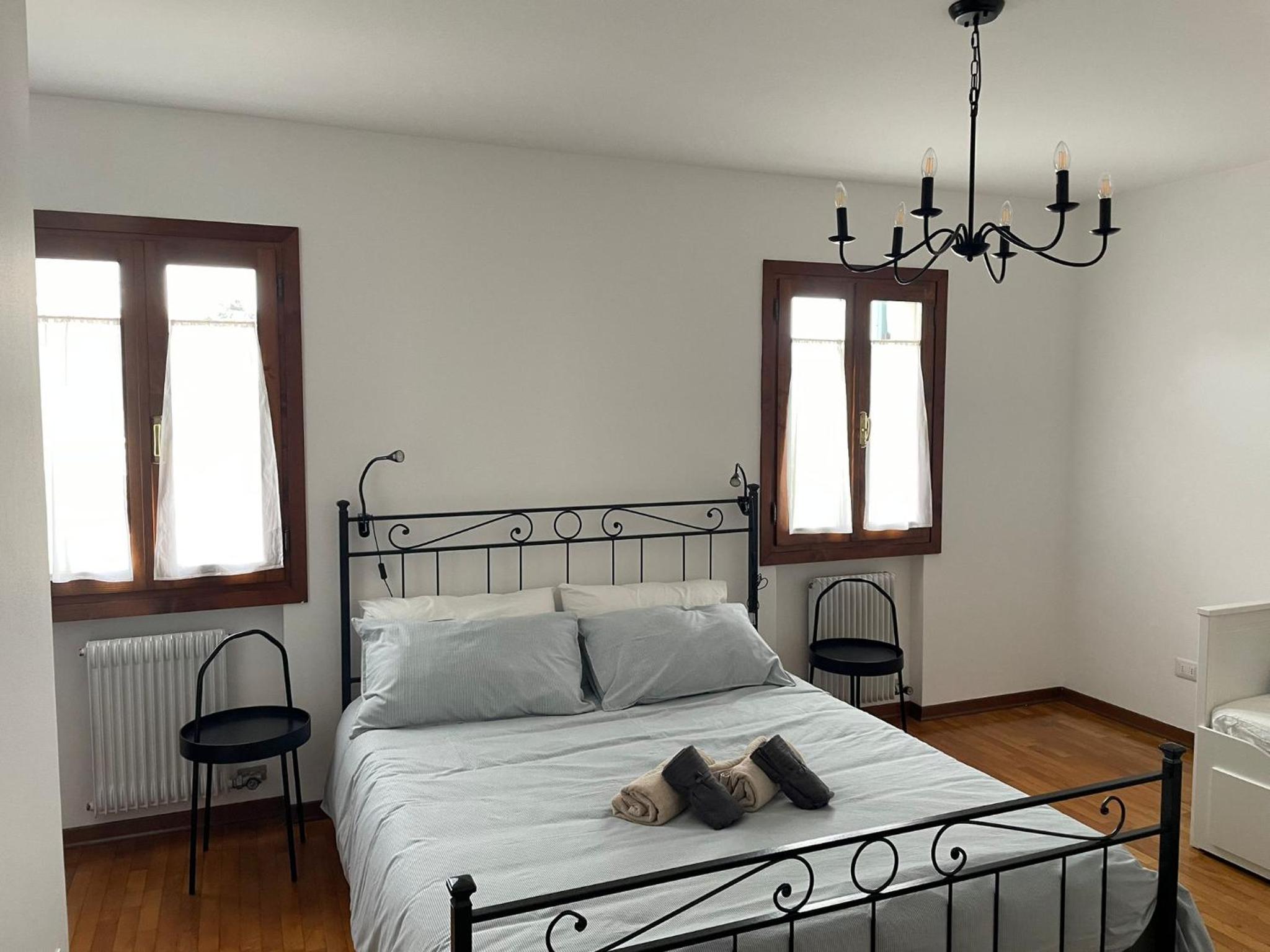 Double Room with Shared Bathroom
