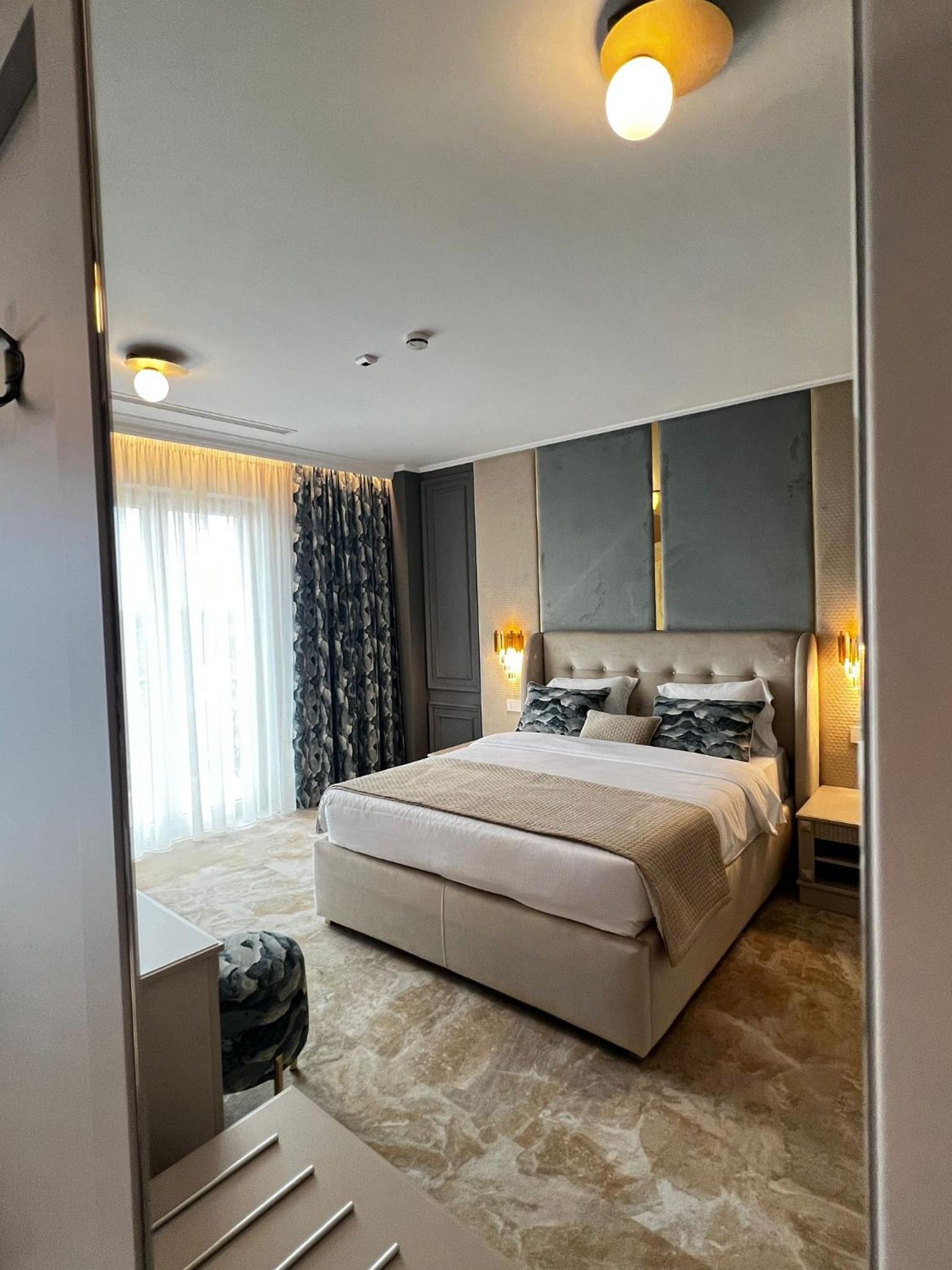 Deluxe Double or Twin Room photo 3
