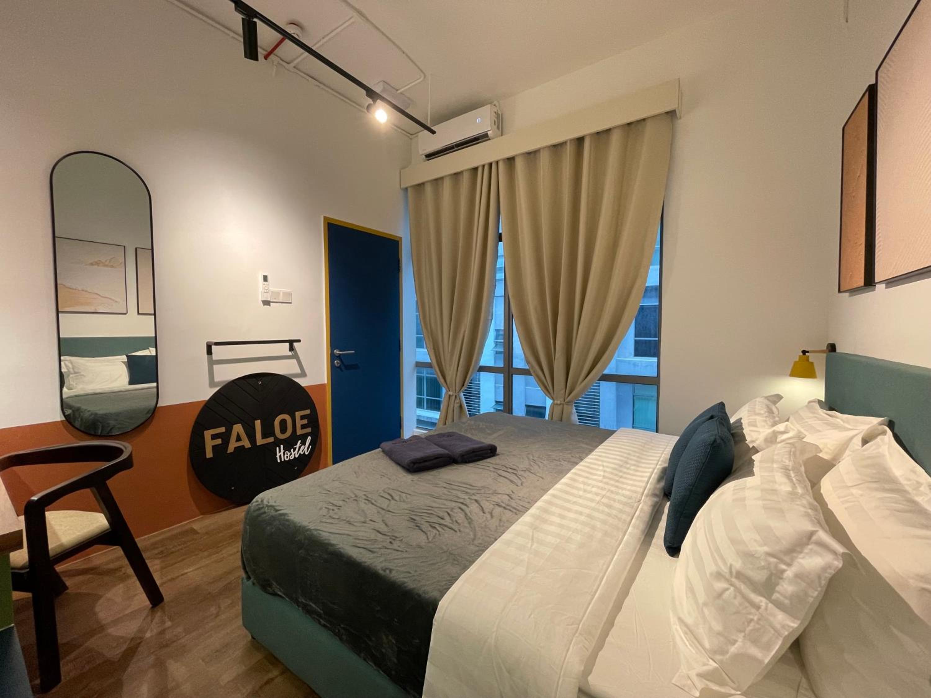Standard King Room photo 2