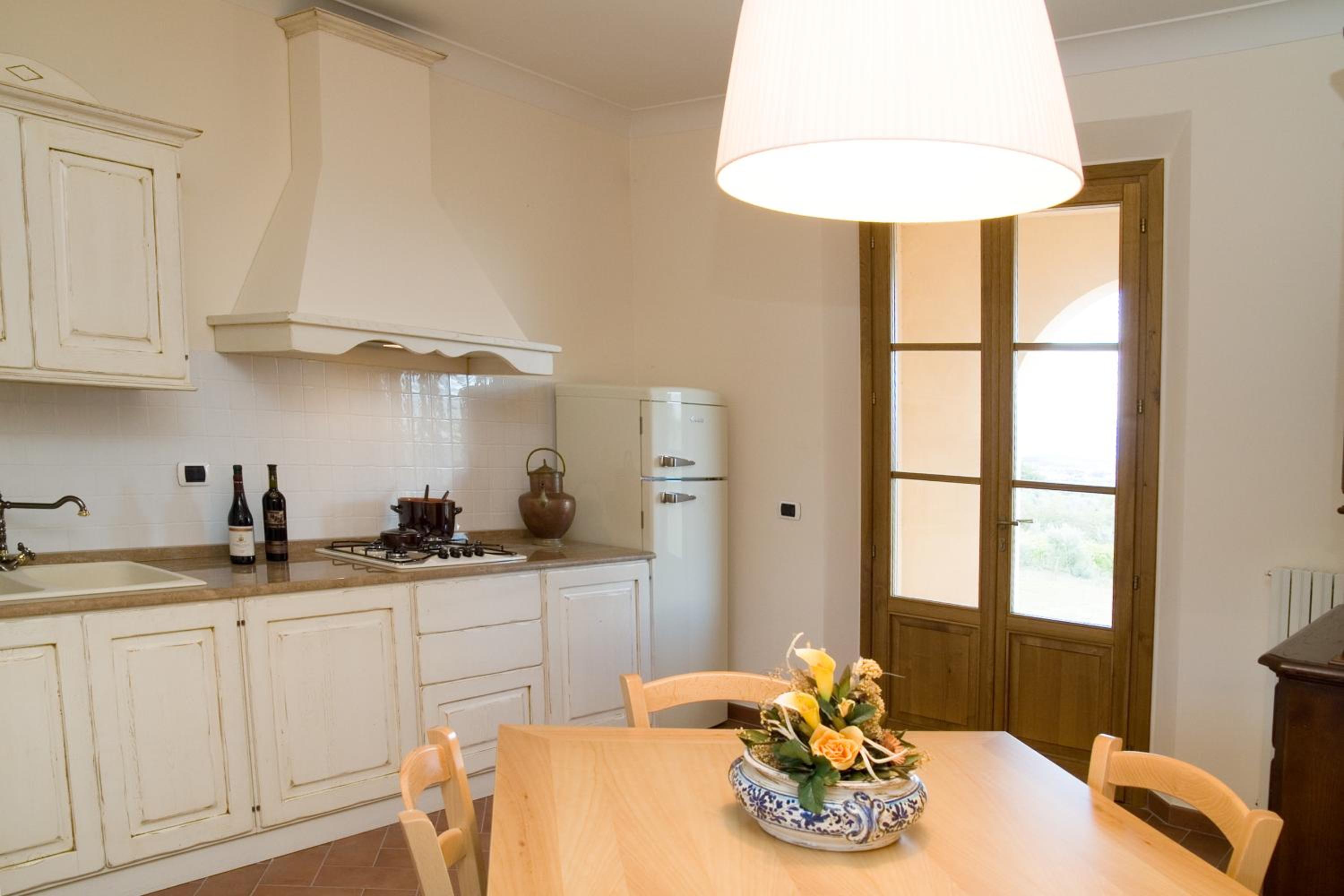 Two-Bedroom House - Photo 16