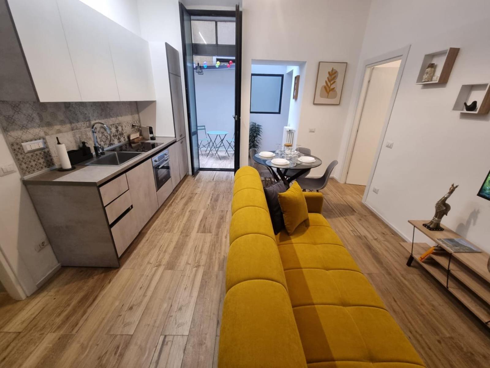 Two-Bedroom Superior Apartment Separate Building - Photo 4