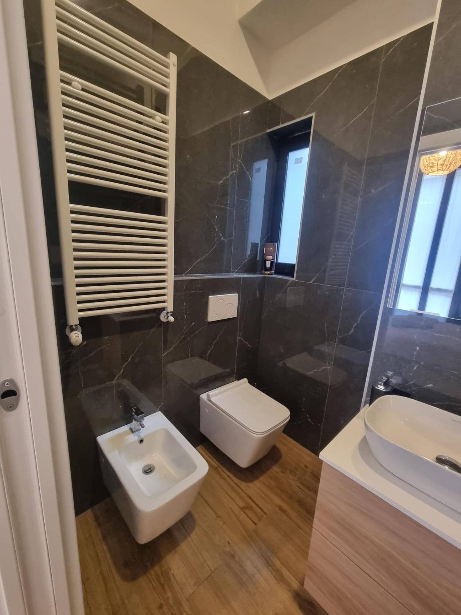Two-Bedroom Superior Apartment Separate Building - Photo 5