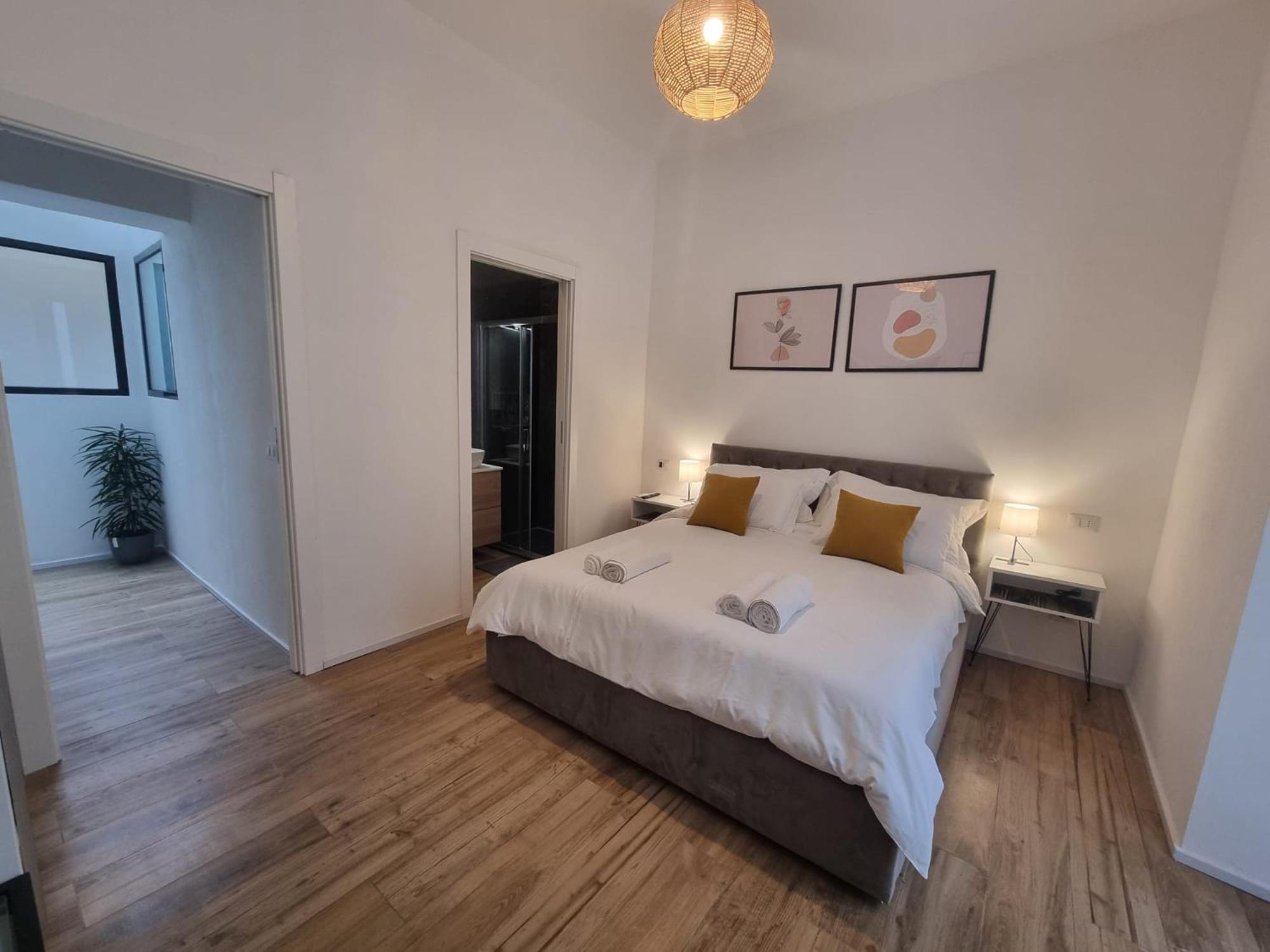 Two-Bedroom Superior Apartment Separate Building - Photo 7