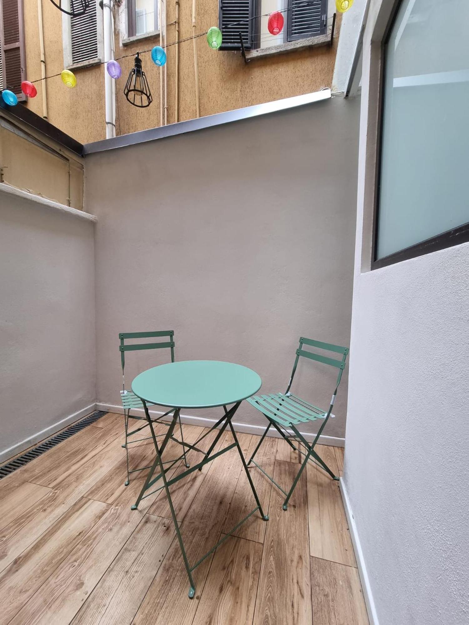 Two-Bedroom Superior Apartment Separate Building - Photo 10